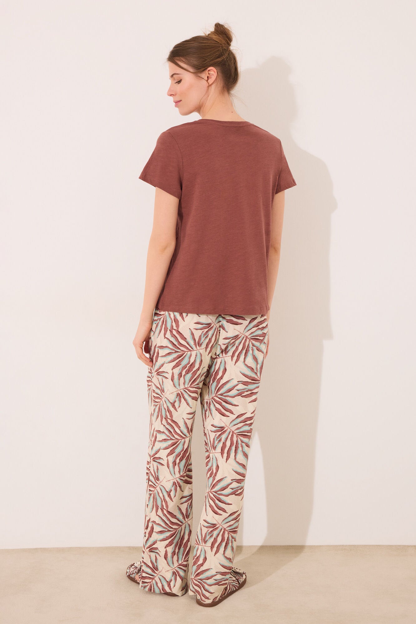 Women Secret_Brown Leaf Print Viscose Trouser_3709670_22_04