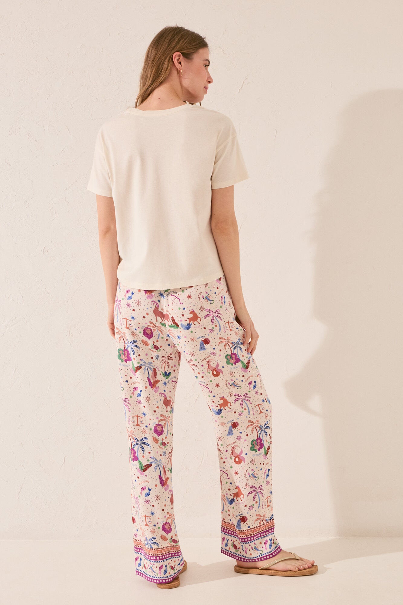 Women Secret_Long Viscose Trouser with Multicoloured Print_3709675_98_04