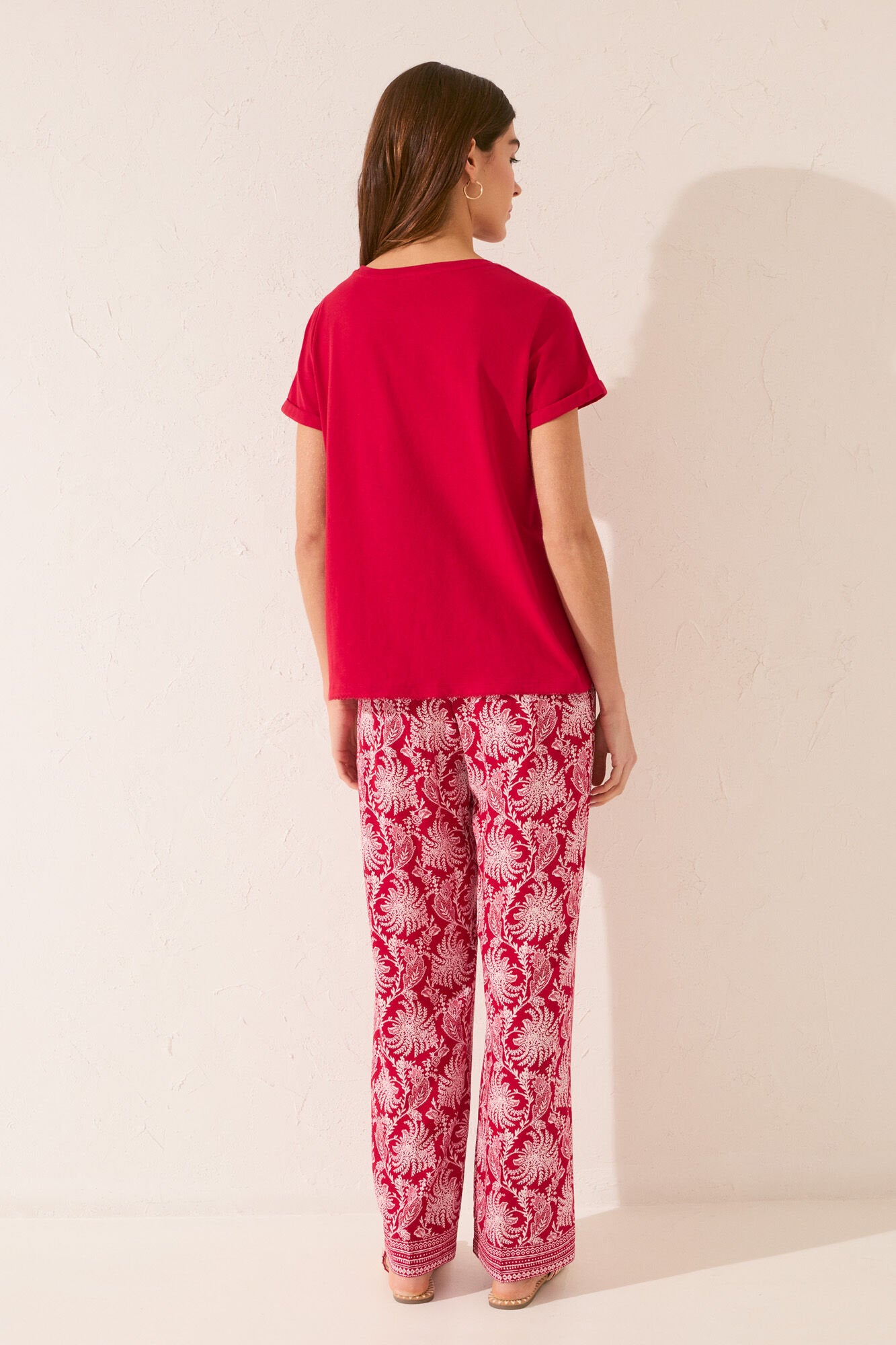 Women Secret_Long Viscose Trouser with Red Leaf Print_3709677_69_05