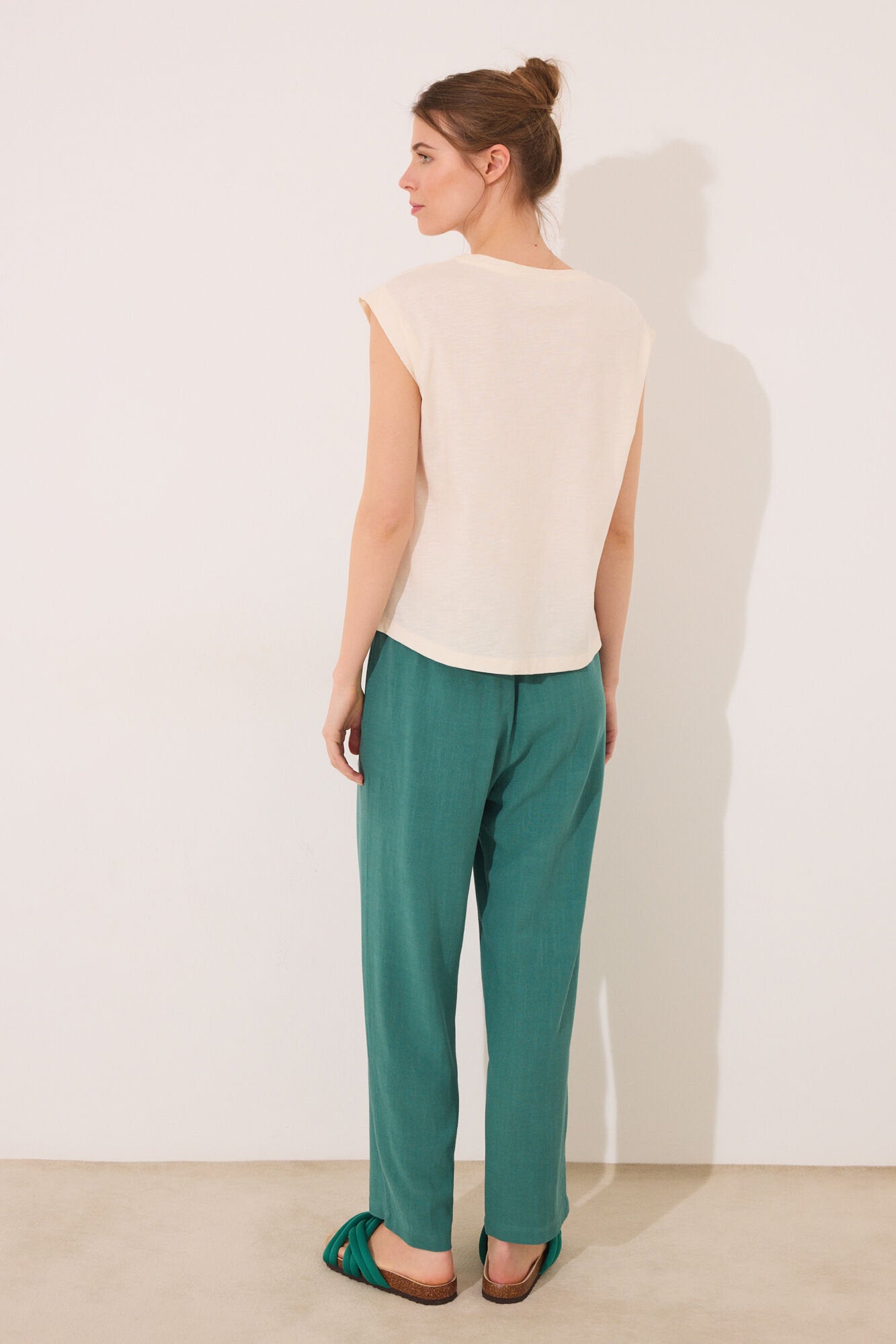 Women Secret_Capri Trouser Linen and Green Viscose_3709681_27_05