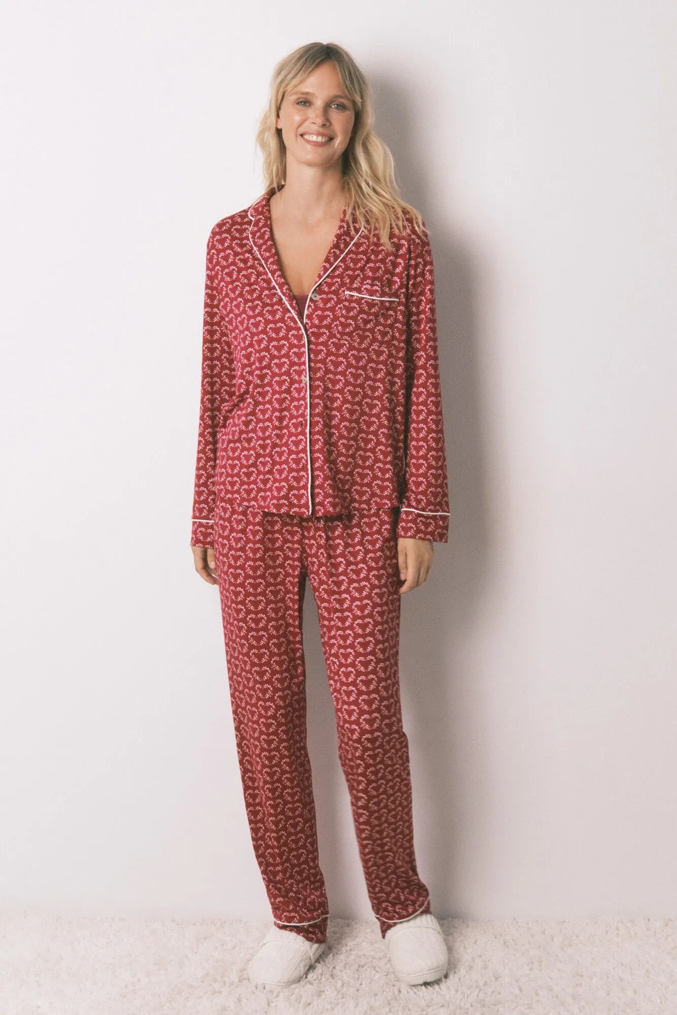 Women Secret_Red Print_Long Red Heart Print Classic Pyjamas_3792062_59_01