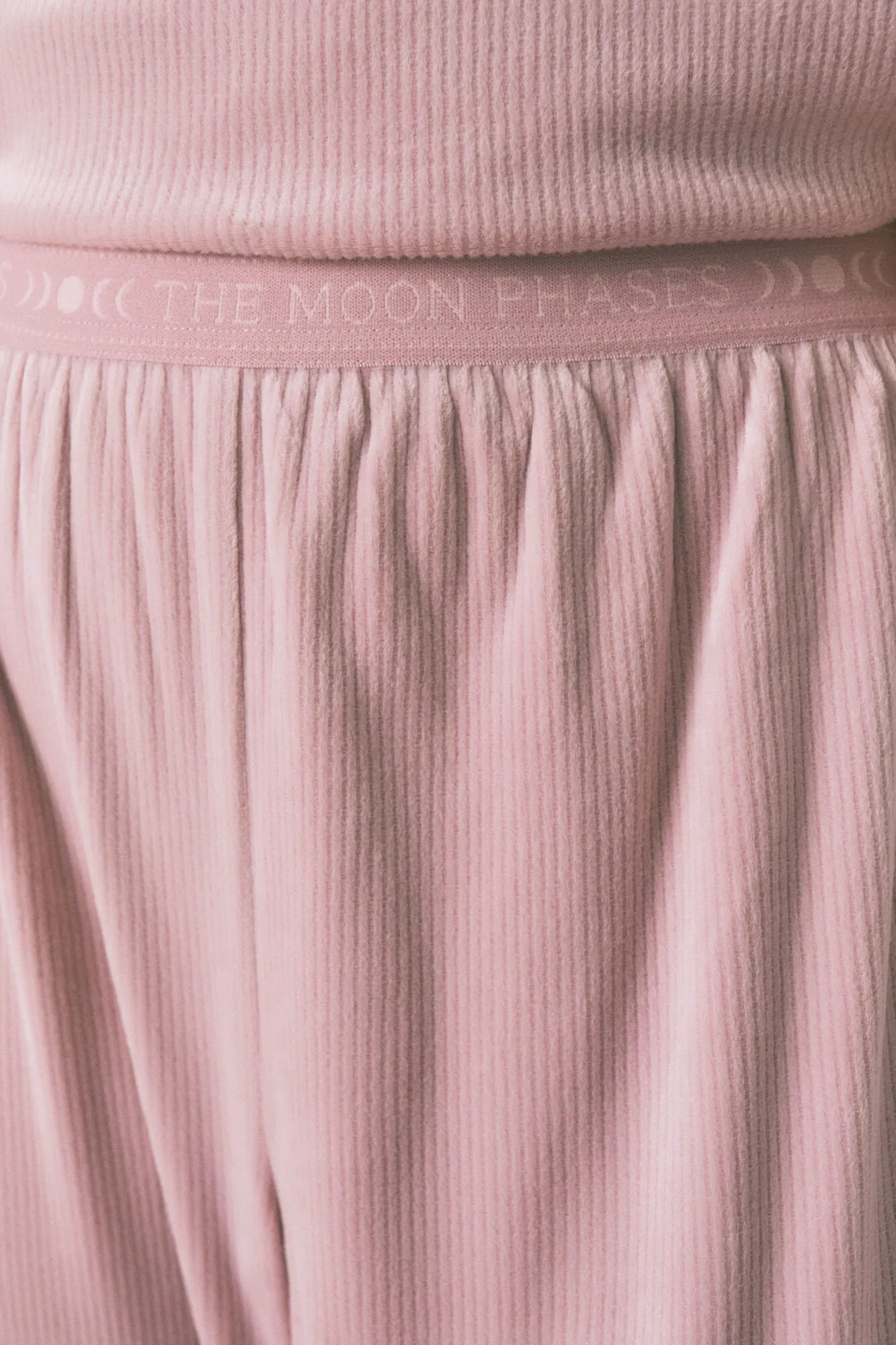 Women Secret_Pink_Long Pyjamas Pink Velvet Ribbed Pajamas_3792072_72_05