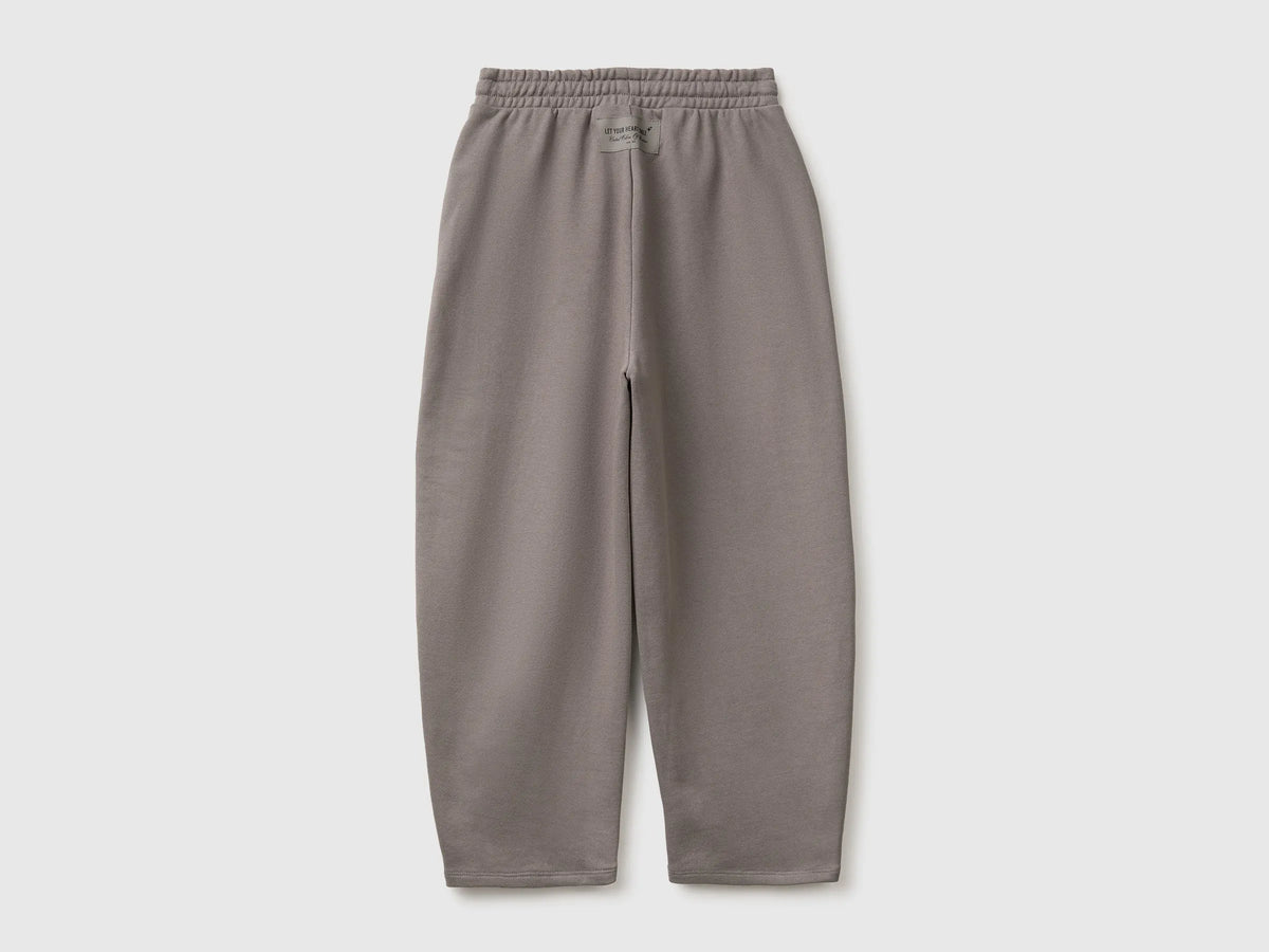 Benetton Gray Girls Barrel-Fit Joggers in Fleece SKU: 38O3CF076_39R Image 02