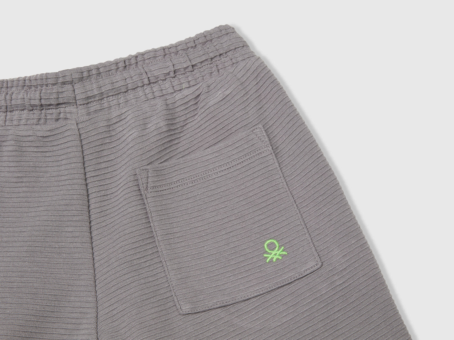 Benetton_Shorts in Light Sweat_38OHG901V_11M_03