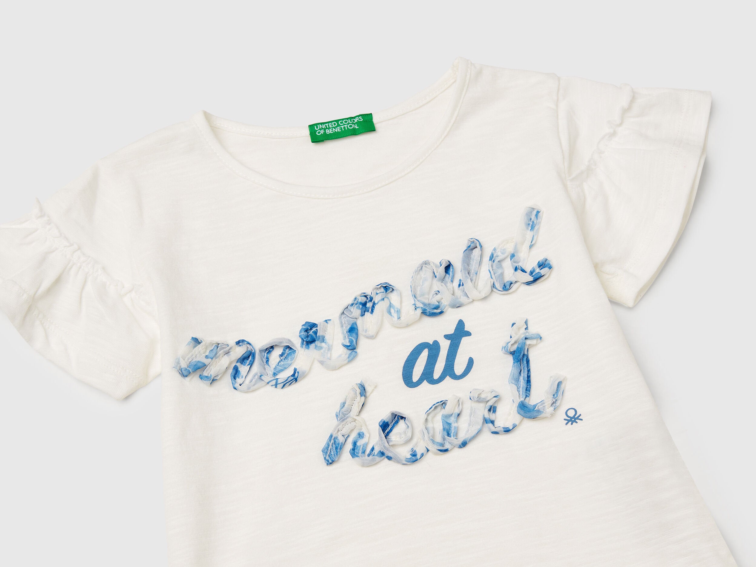 Benetton_T-Shirt with Applique_38V4G10JI_074_03