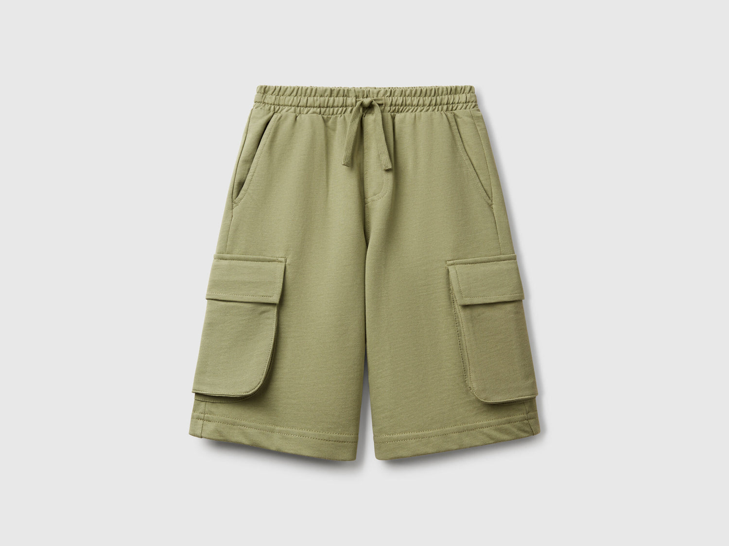 Benetton_Cargo Shorts in Light Sweat Fabric_39DJC902N_26K_01