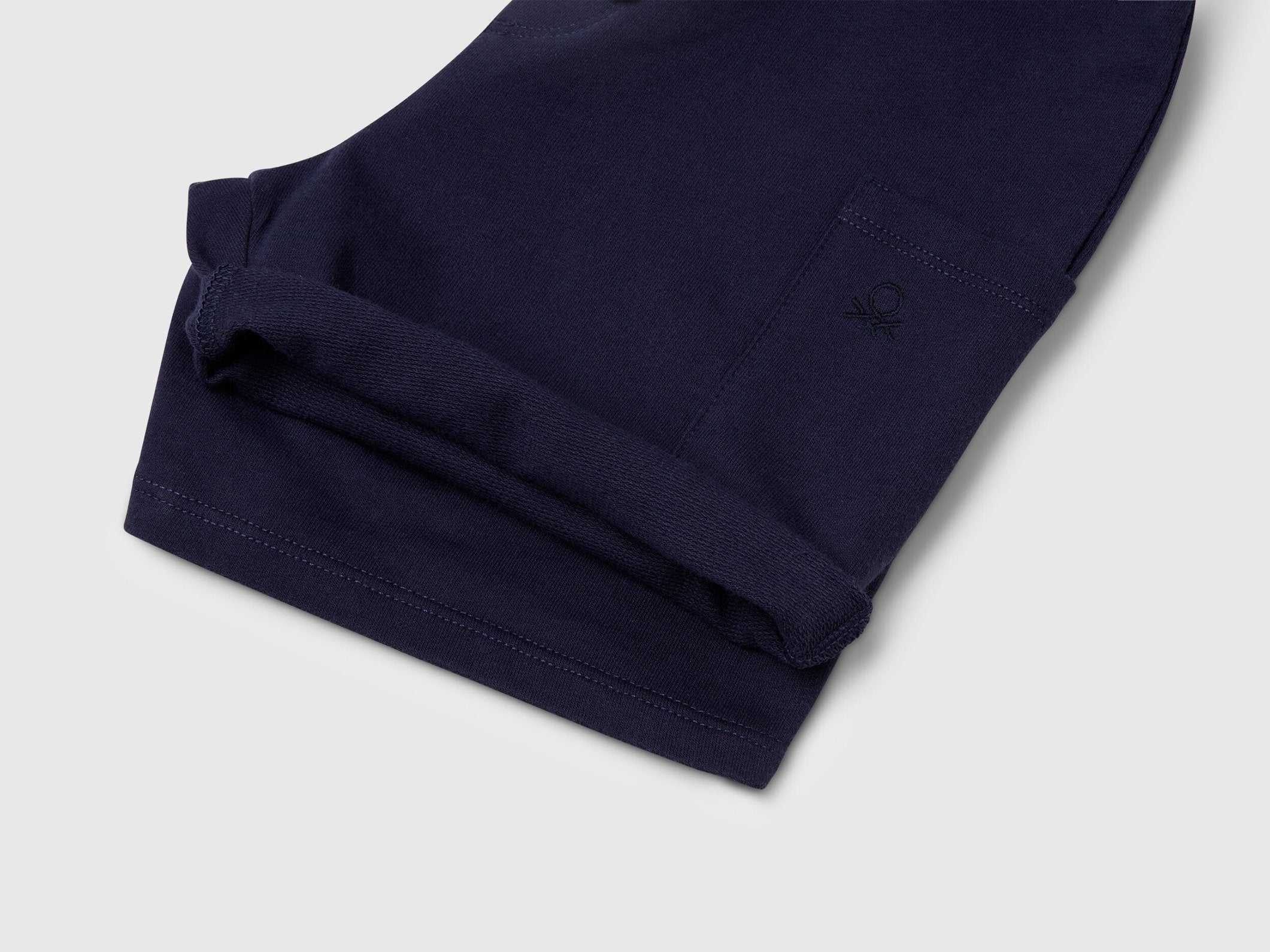 Benetton_Cotton Cargo Shorts_39DJG901C_252_03