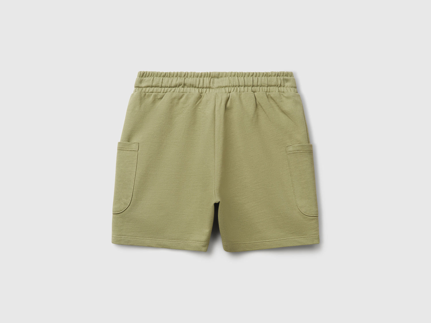 Benetton_Cotton Cargo Shorts_39DJG901C_26K_02