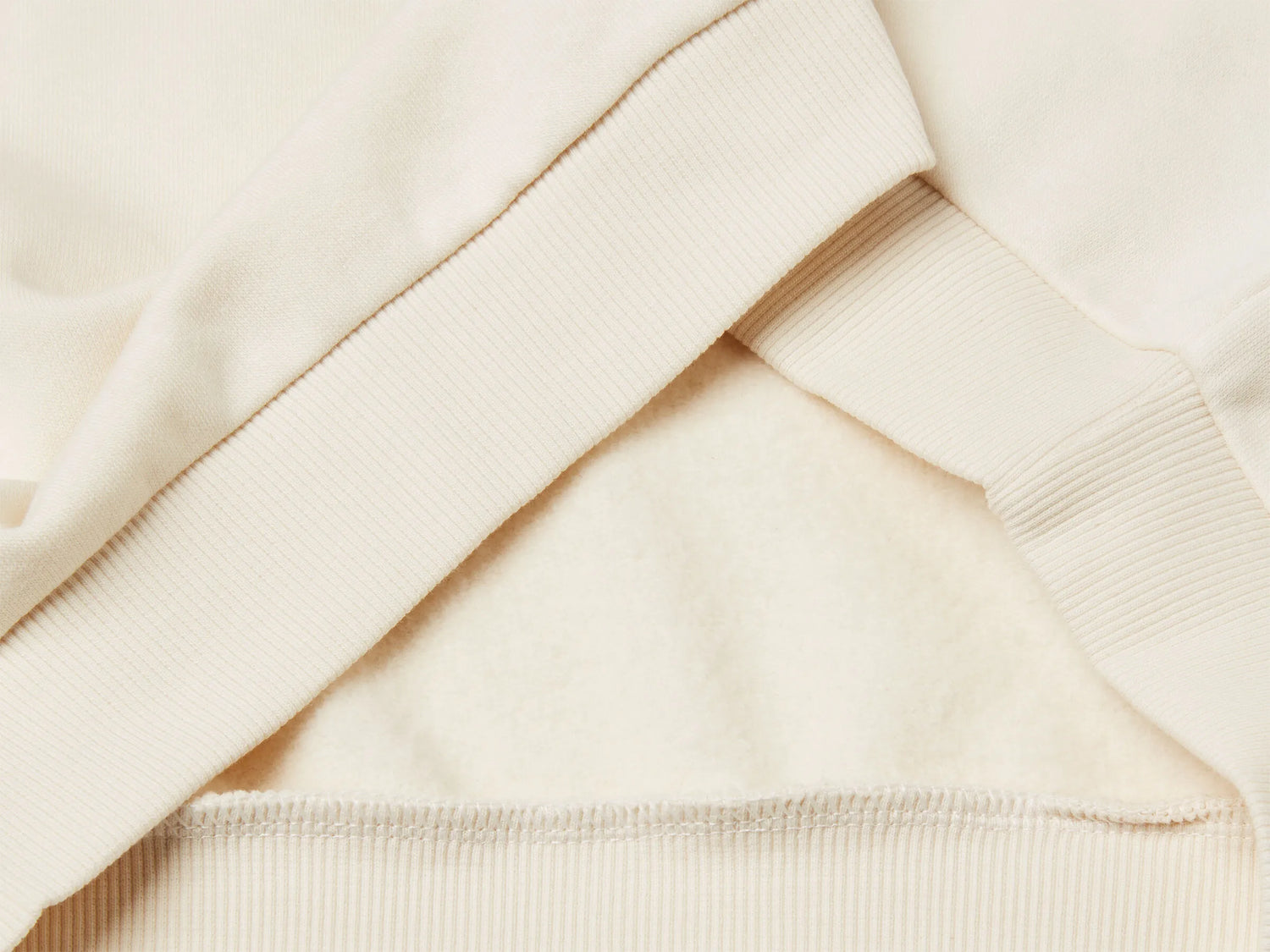 Benetton_Creamy White_Hoodie with Sequins_39M2C205E_0R2_03