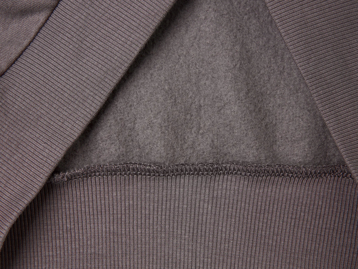 Benetton_Dark Mauve_Sweatshirt with Zip and Sequins_39M2C505O_00A_03