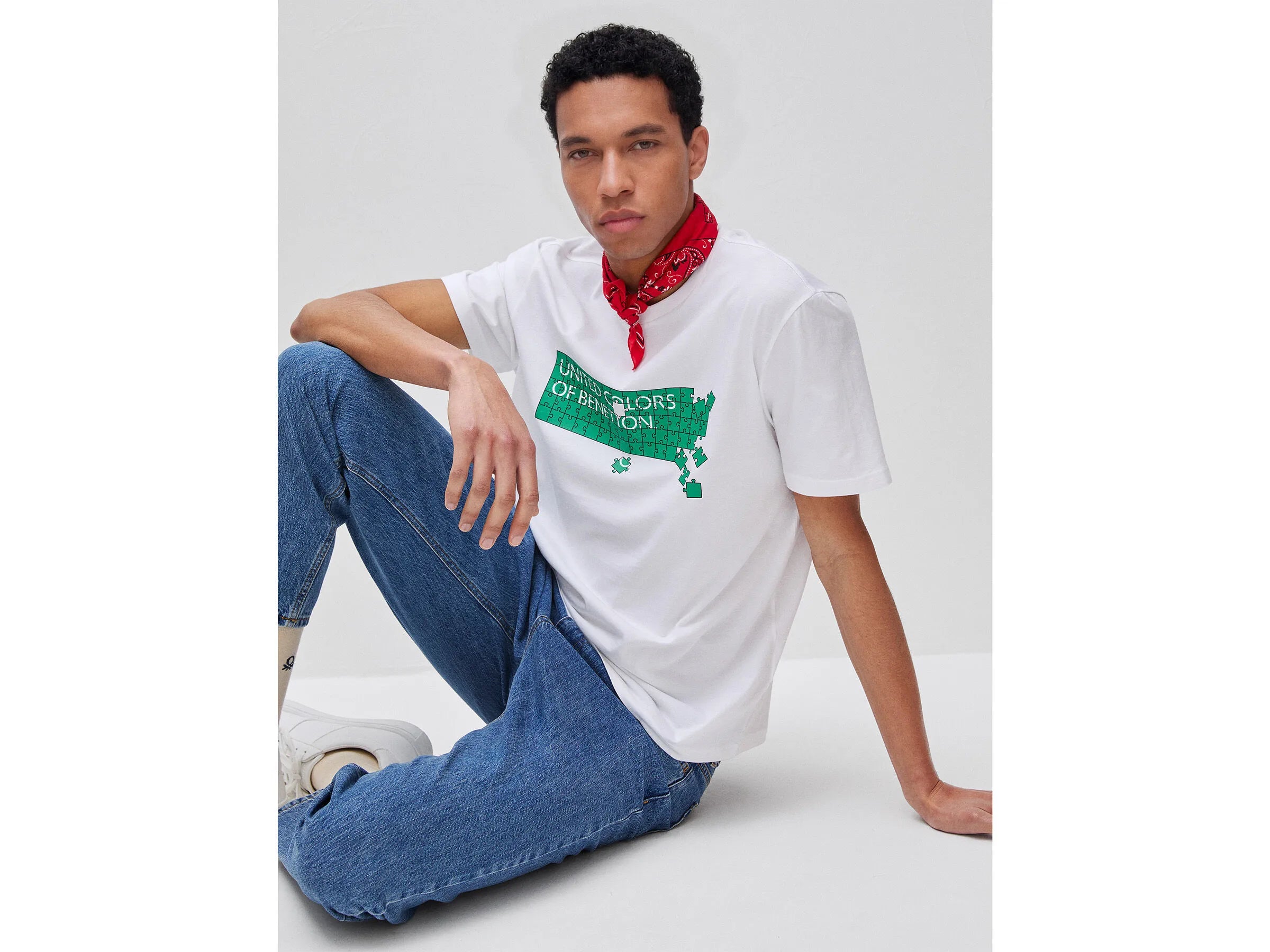 Benetton White Men Cotton T-Shirt with Logo SKU: 39VFU1096_903 Image 03