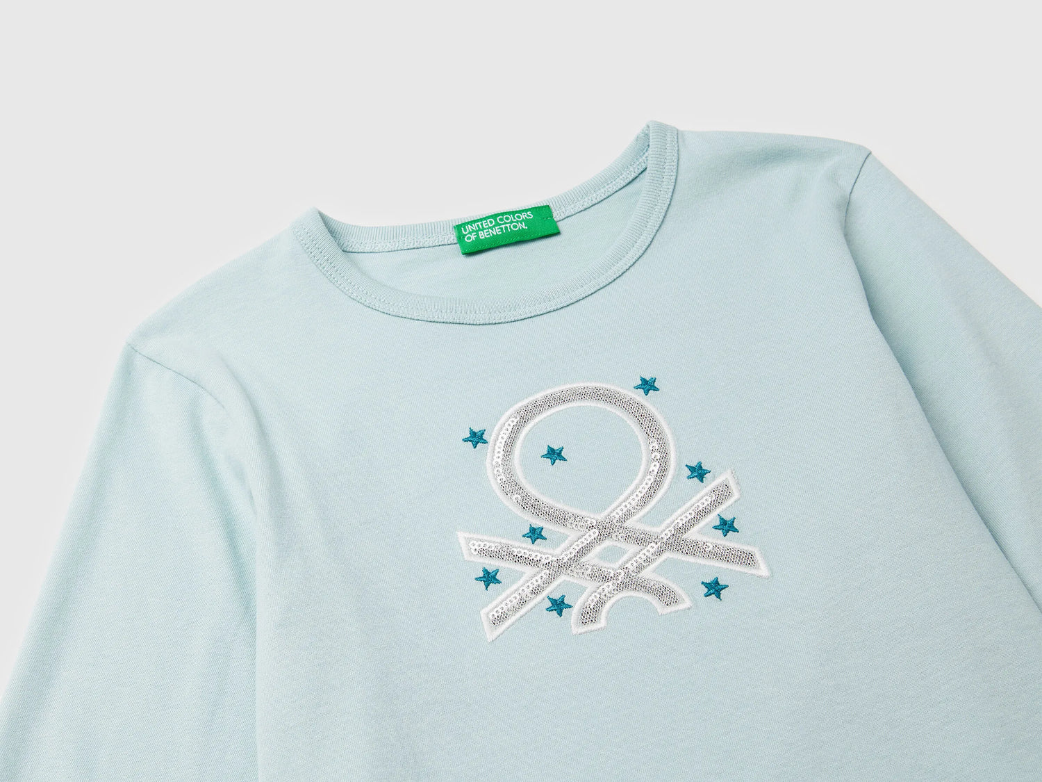Benetton_Aqua_T-Shirt with Print and Sequins_3ATNG10KZ_17H_03