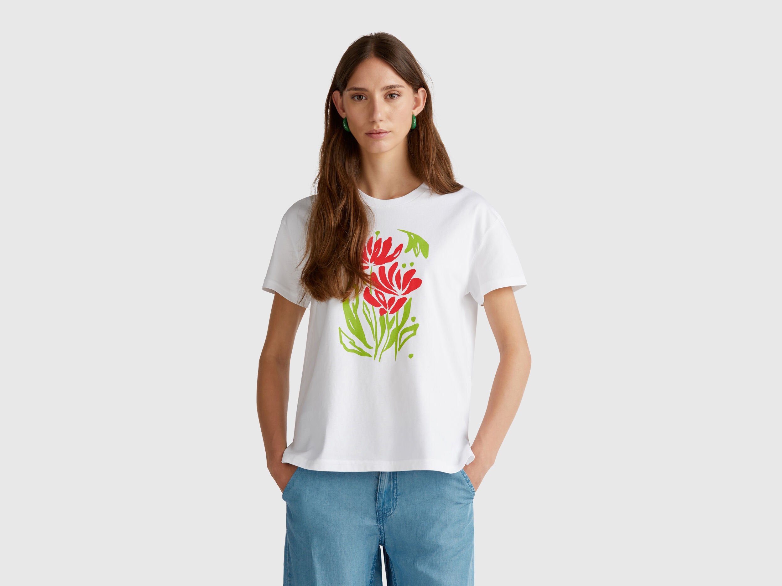 Benetton_Regular Fit T-Shirt with Floral Print_3BL0D10AK_904_01