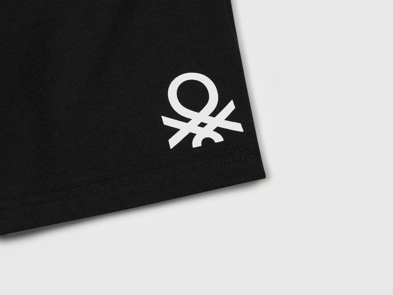 Benetton_Regular Fit Bermudas_3BL0G900Q_100_03