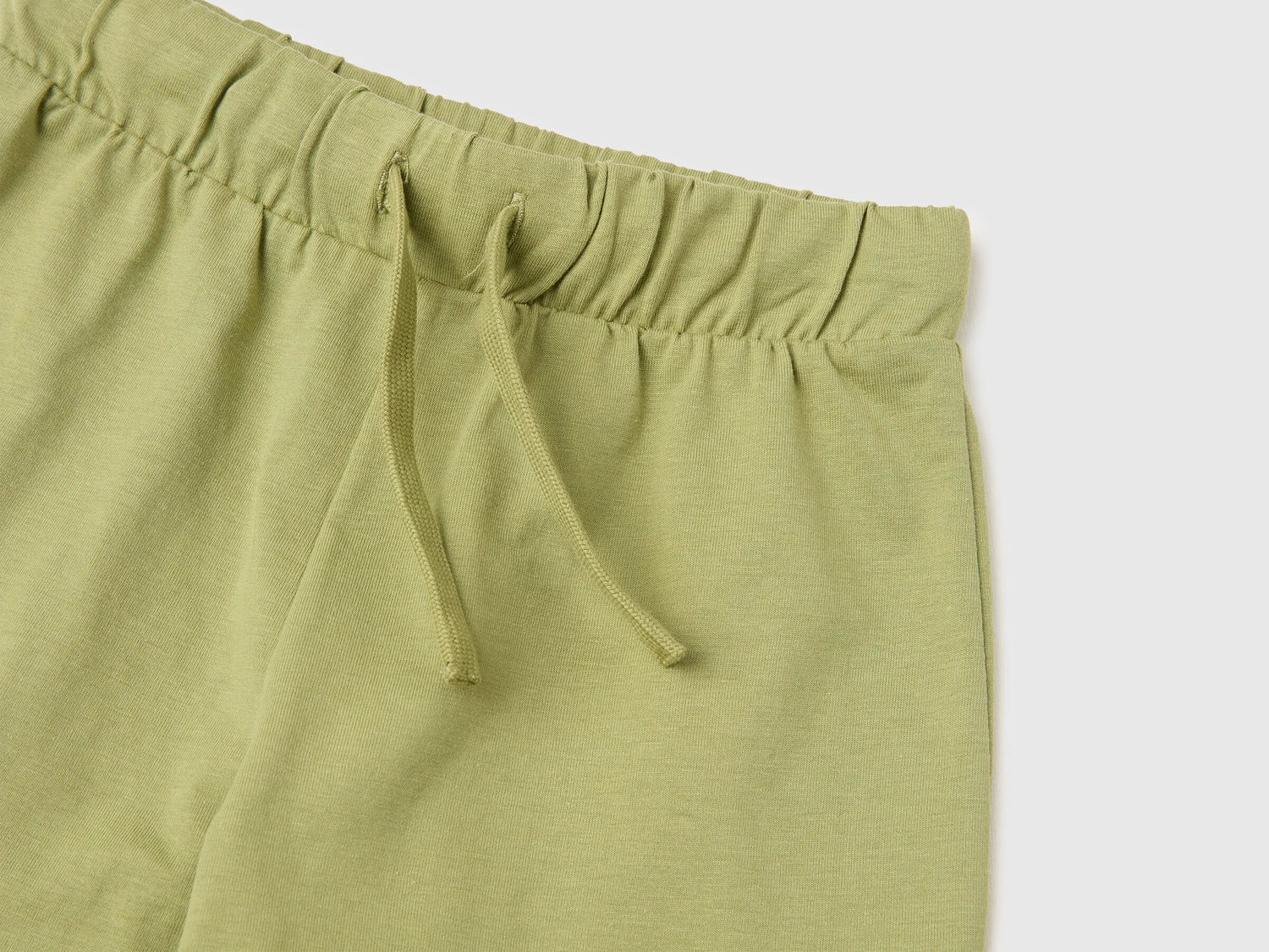 Benetton Military Green Boys Regular Fit Bermuda Shorts SKU: 3BL0G900Q_1Q1 Image 03
