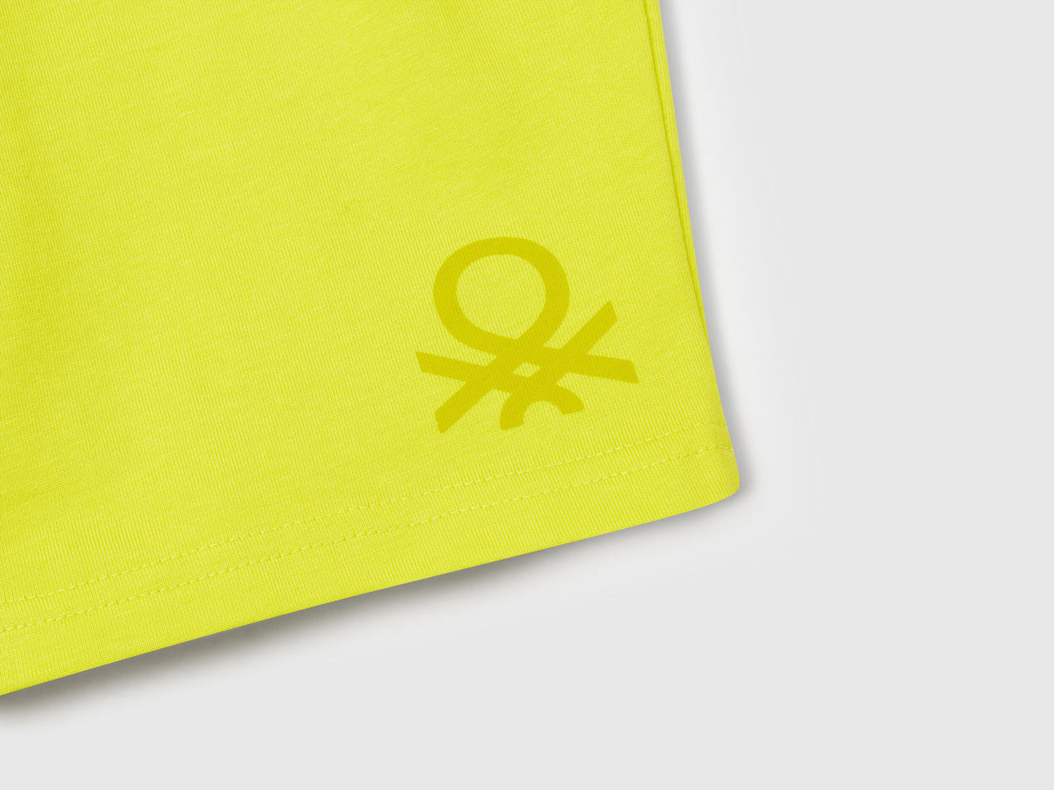 Benetton_Regular Fit Bermudas_3BL0G900Q_29B_03