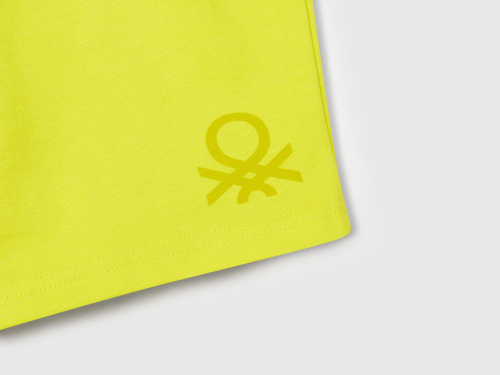 Benetton_Regular Fit Bermudas_3BL0G900Q_29B_03