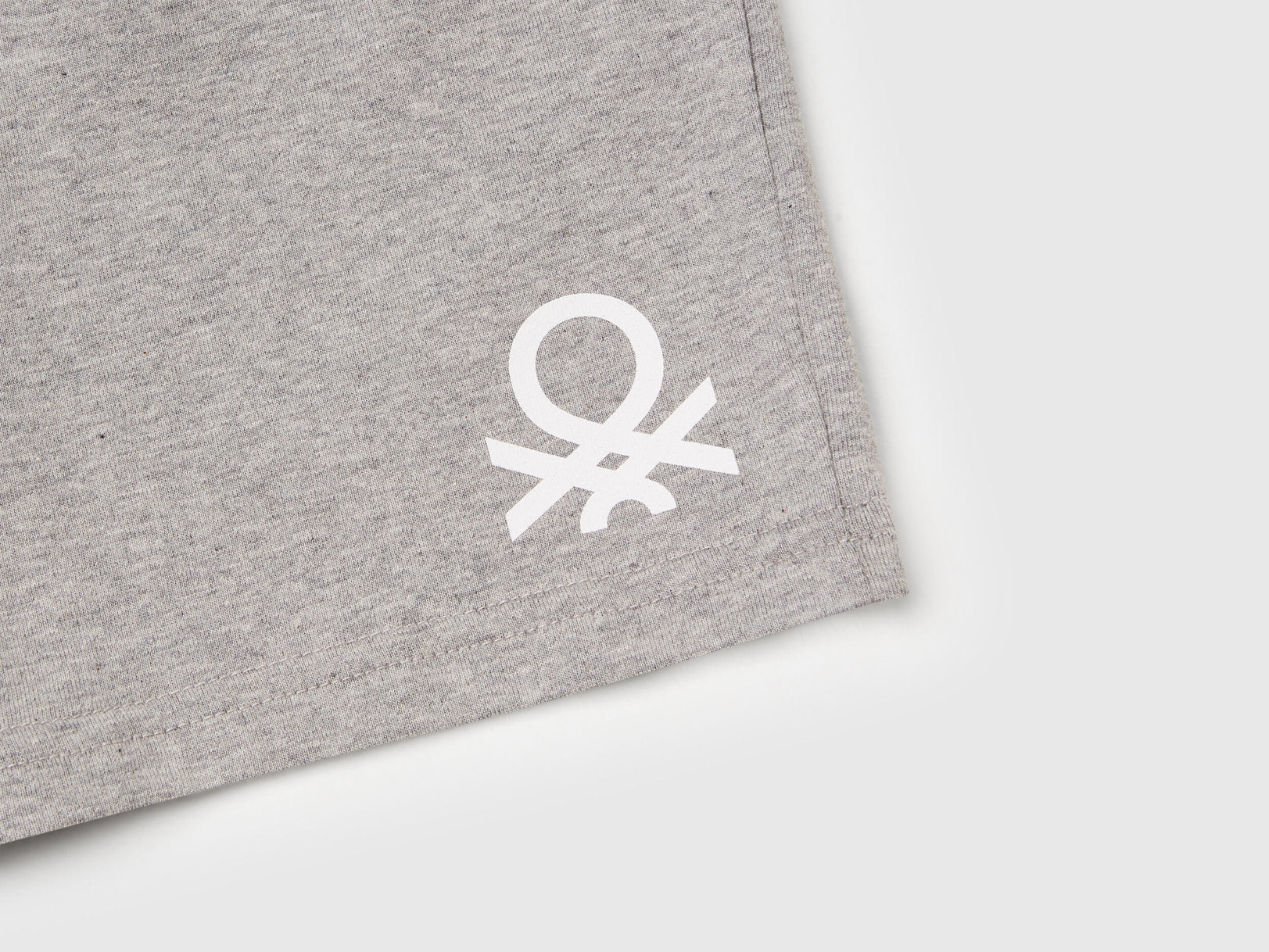 Benetton_Regular Fit Bermudas_3BL0G900Q_501_03