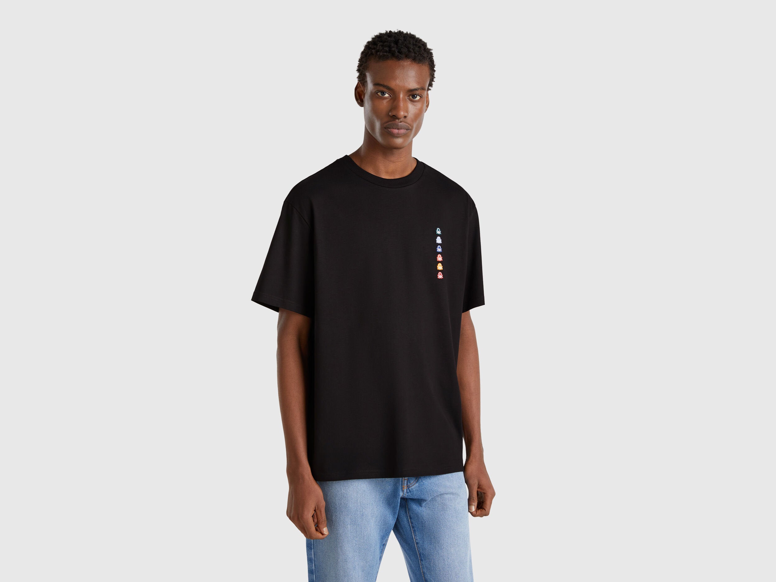 Benetton_Oversized T-Shirt with Patch_3BL0U10A1_100_01