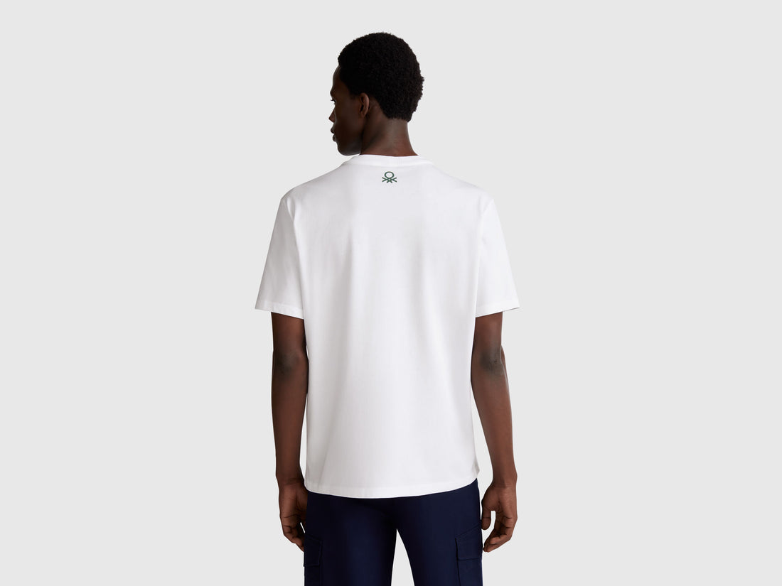 Benetton_T-Shirt with Photographic Print_3BL0U10AG_902_02