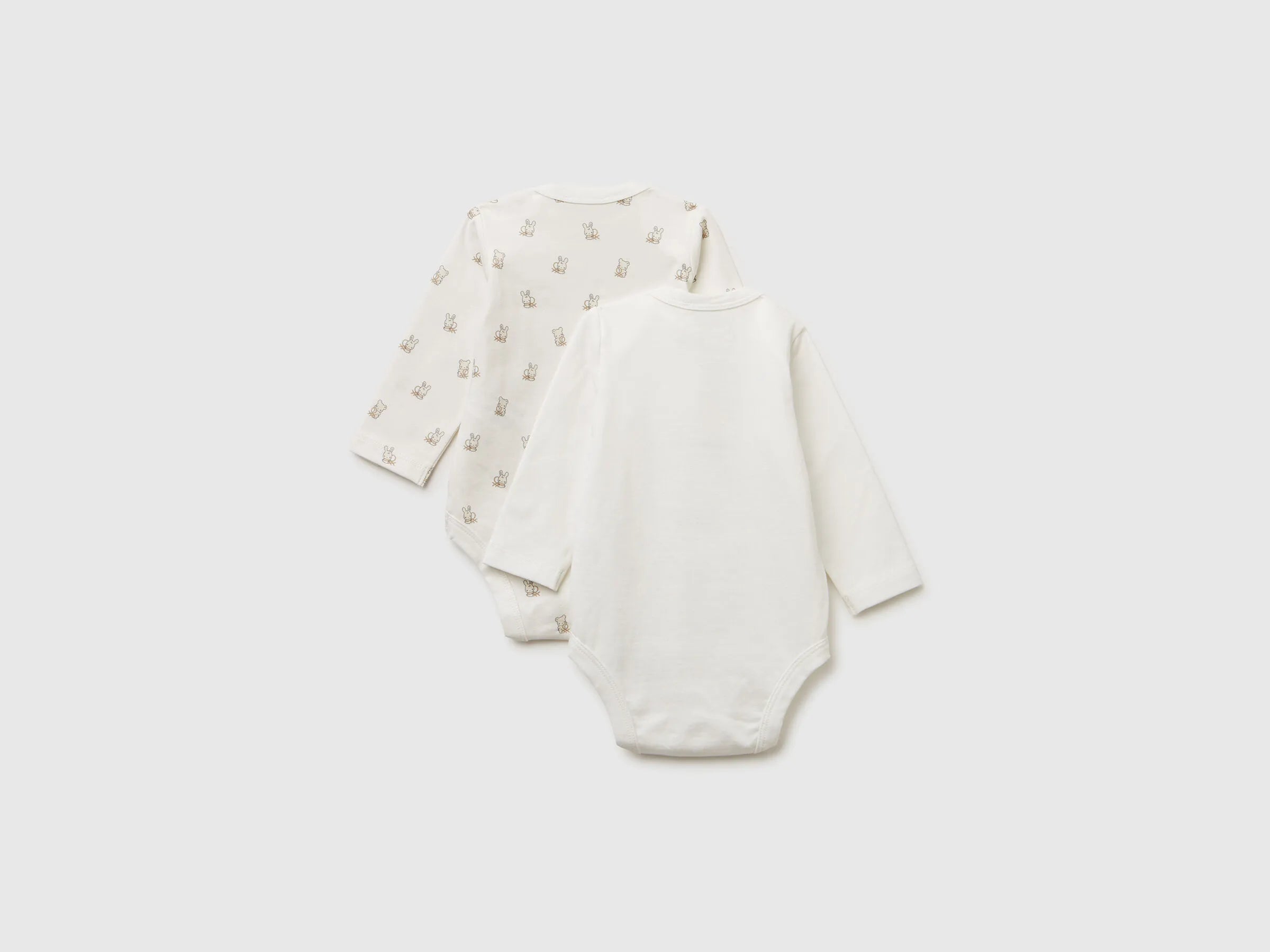 Benetton_Creamy White_Two Long Sleeve Ribbed Knit Onesies_3DKAAB00U_905_02
