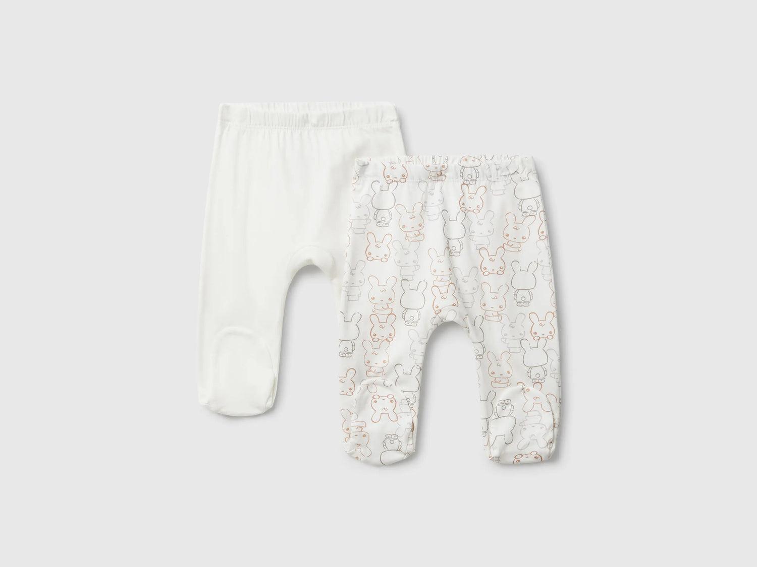 Benetton_Creamy White_Two Pairs of Trousers in Cotton_3DKAAF02H_905_01