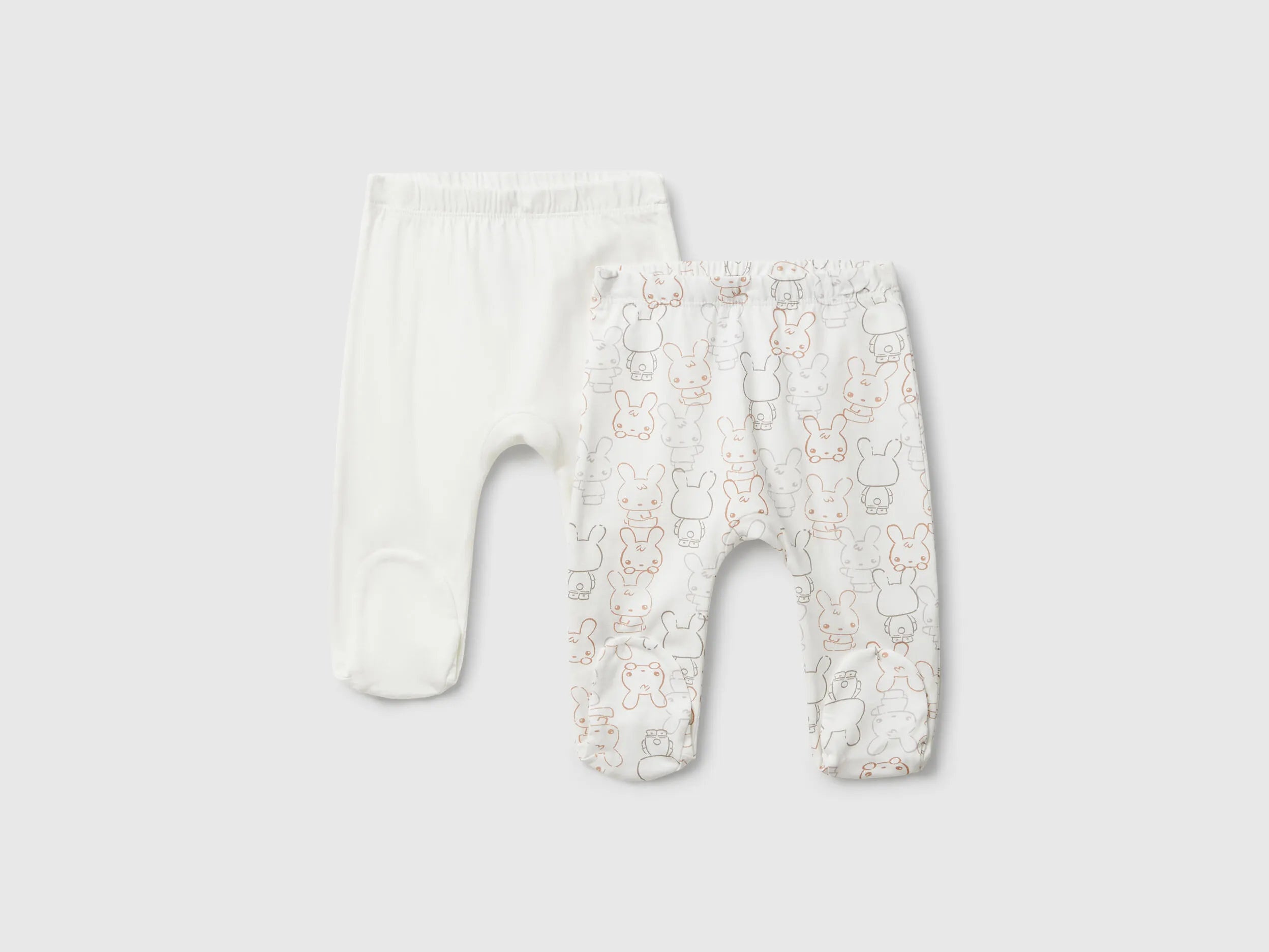 Benetton_Creamy White_Two Pairs of Trousers in Cotton_3DKAAF02H_905_01