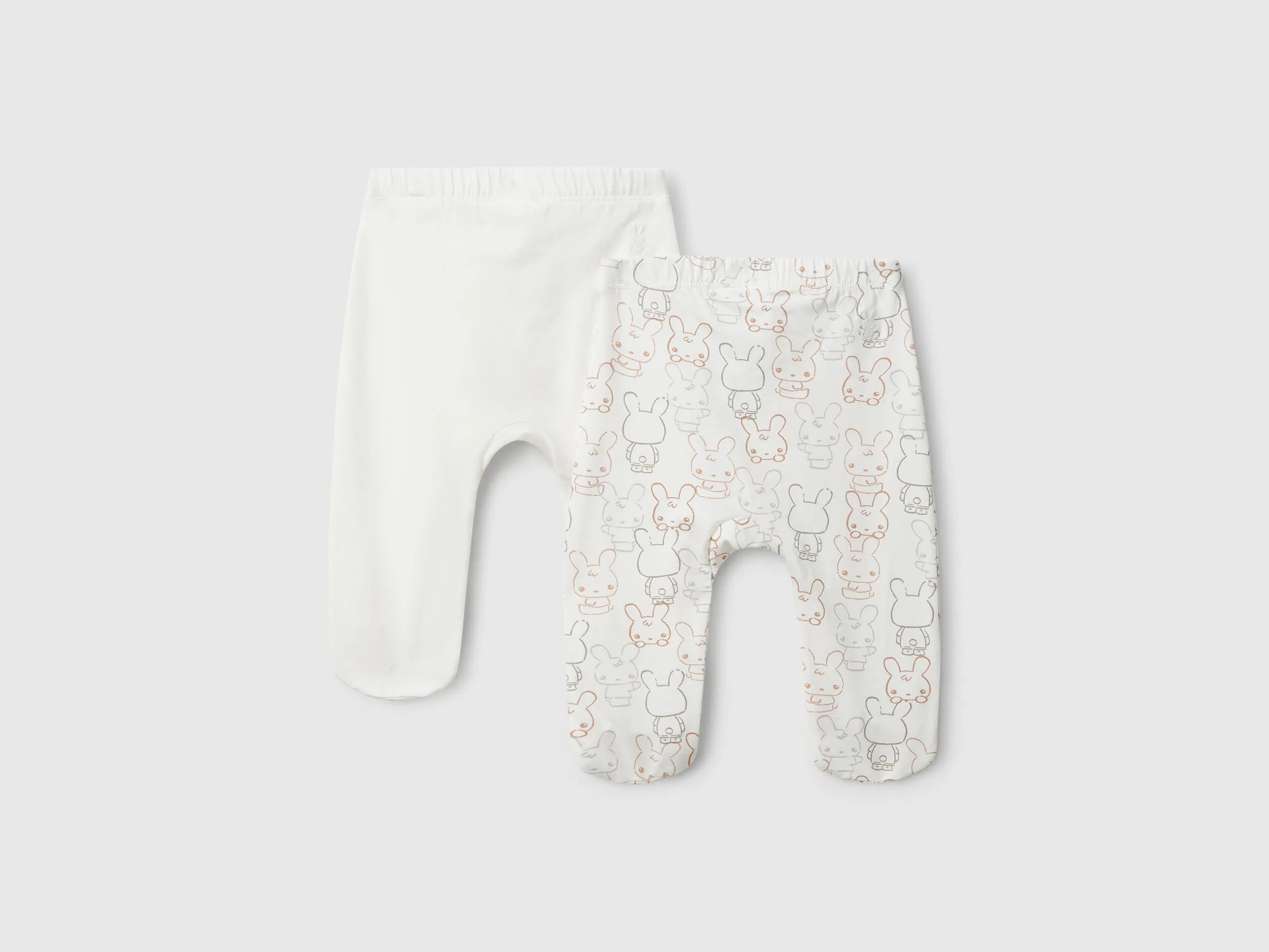 Benetton_Creamy White_Two Pairs of Trousers in Cotton_3DKAAF02H_905_02