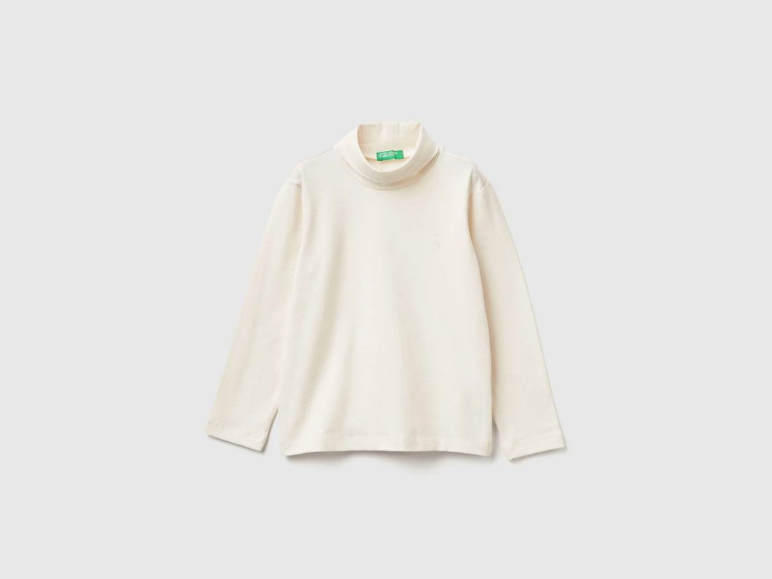 Benetton_Creamy White_Turtleneck T-Shirt in Warm Stretch Cotton_3DKEG10JU_0R2_01