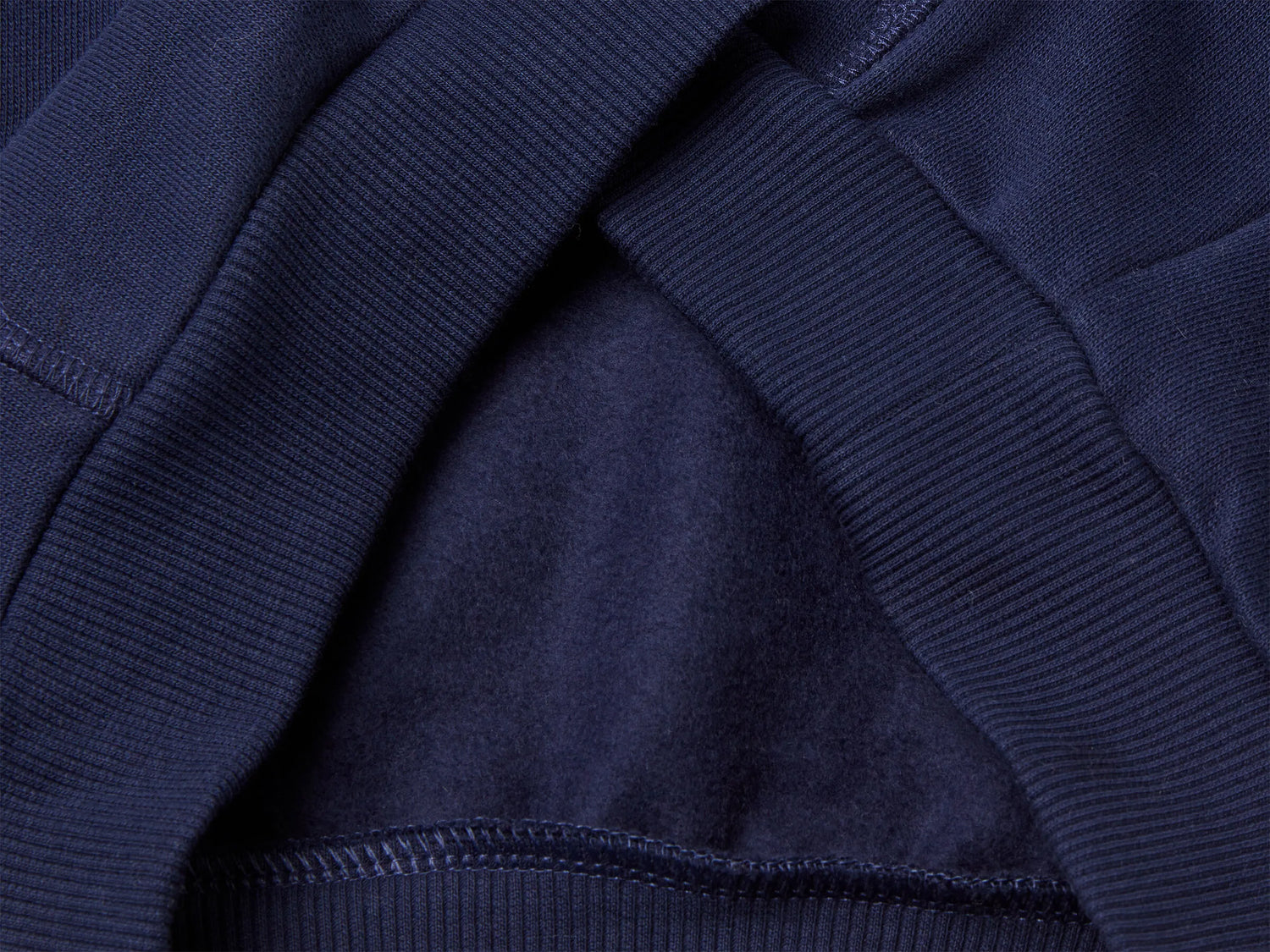 Benetton_Dark Blue_Warm Sweatshirt with Kangaroo Pocket_3EB5G10KS_252_03