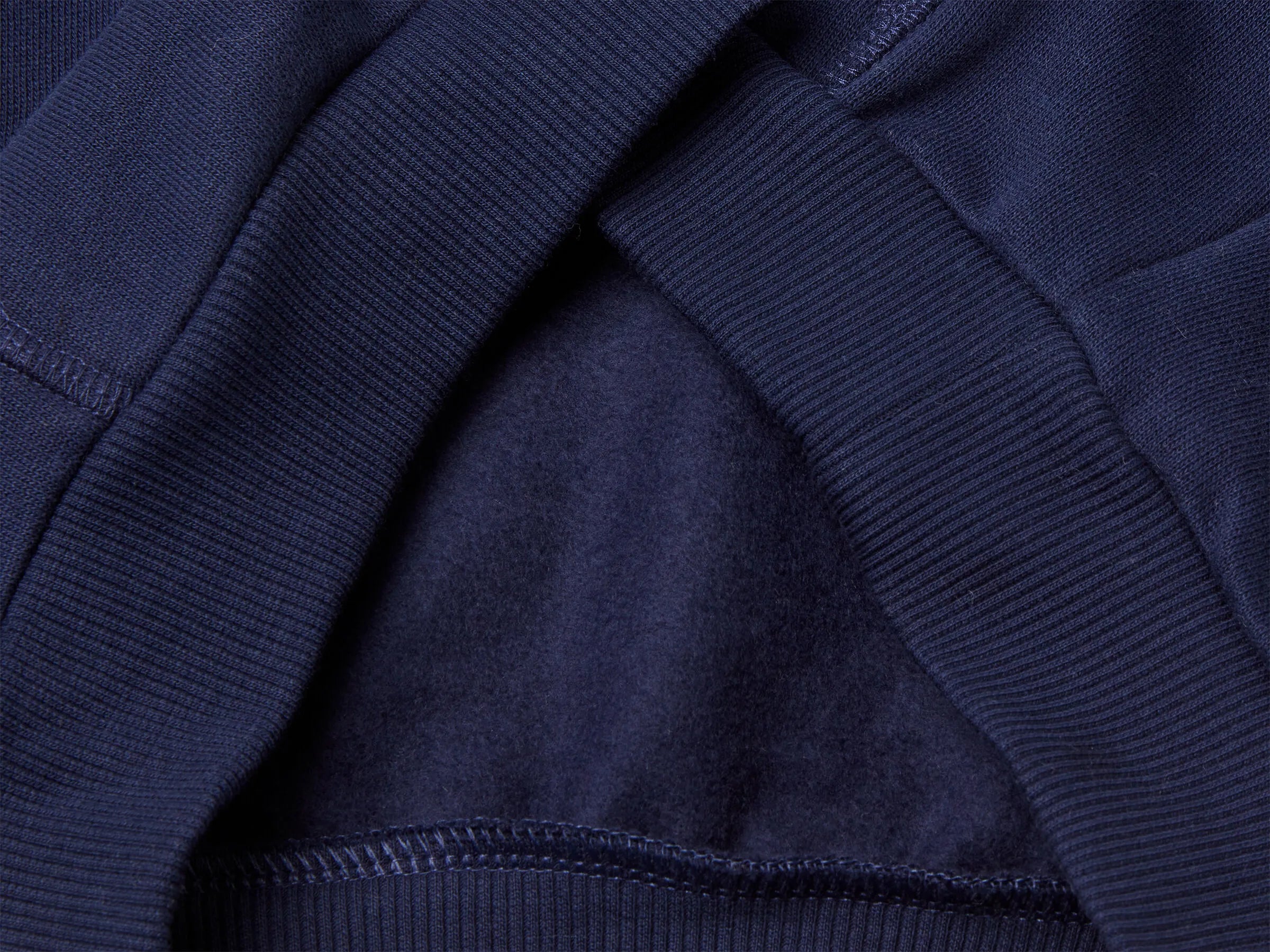 Benetton_Dark Blue_Warm Sweatshirt with Kangaroo Pocket_3EB5G10KS_252_03