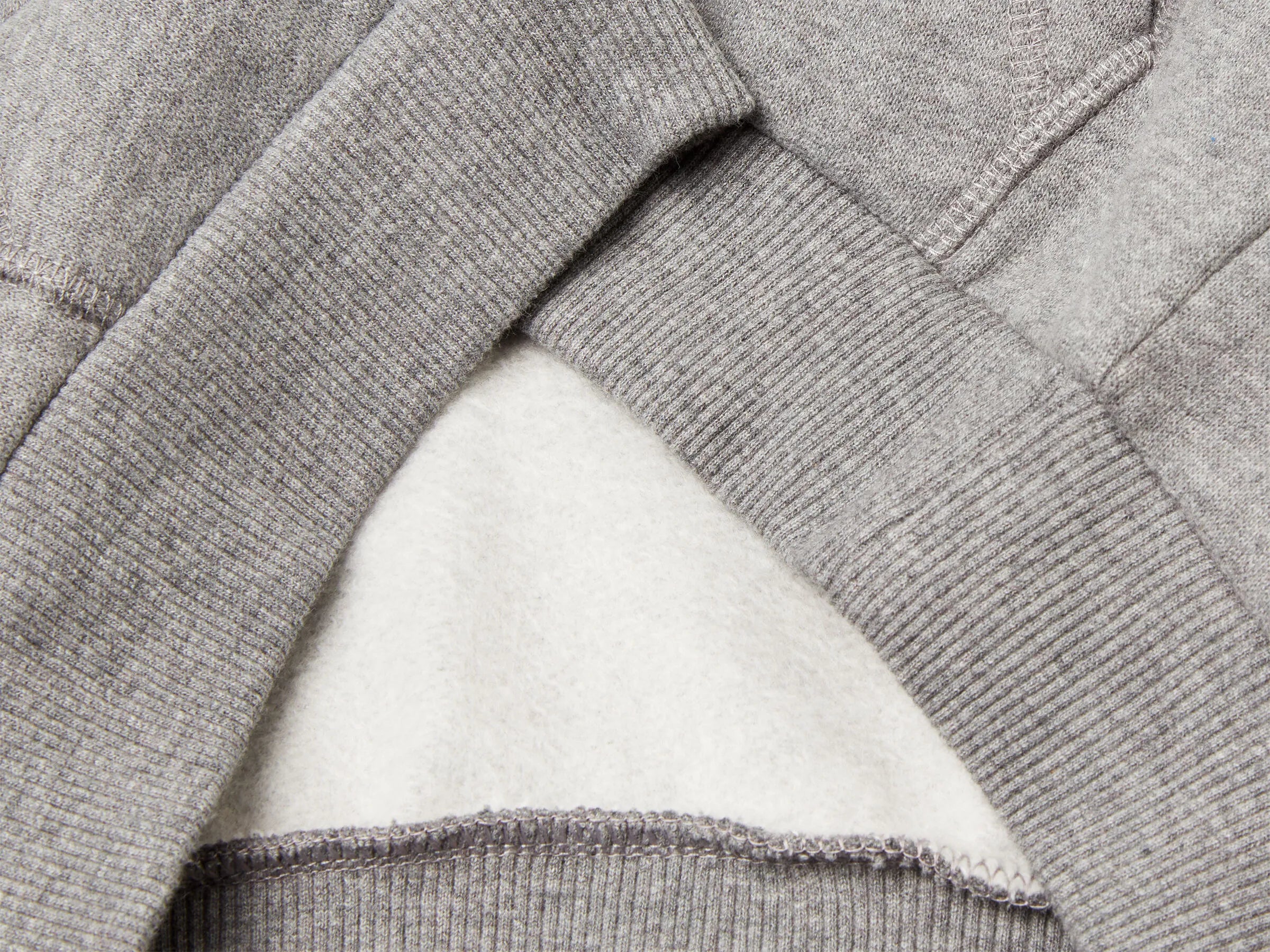 Benetton_Dark Gray_Warm Sweatshirt with Kangaroo Pocket_3EB5G10KS_507_03
