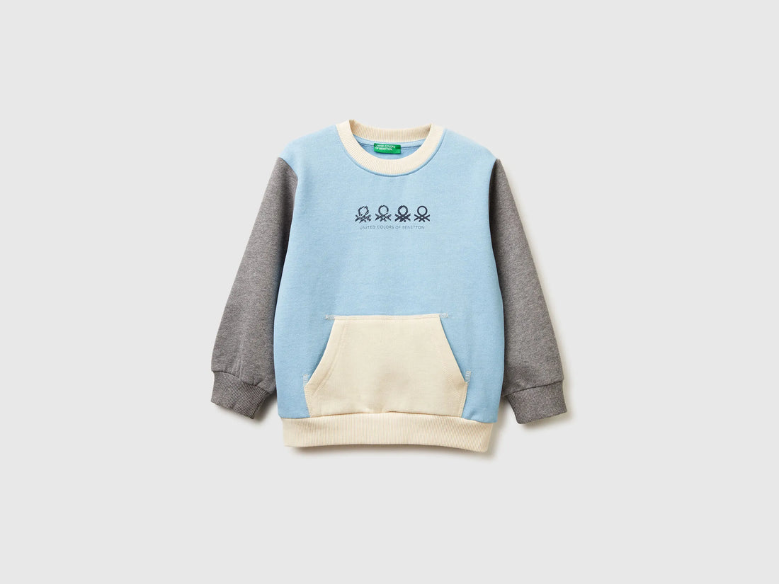Benetton_Light Blue_Warm Sweatshirt with Kangaroo Pocket_3EB5G10KS_902_01