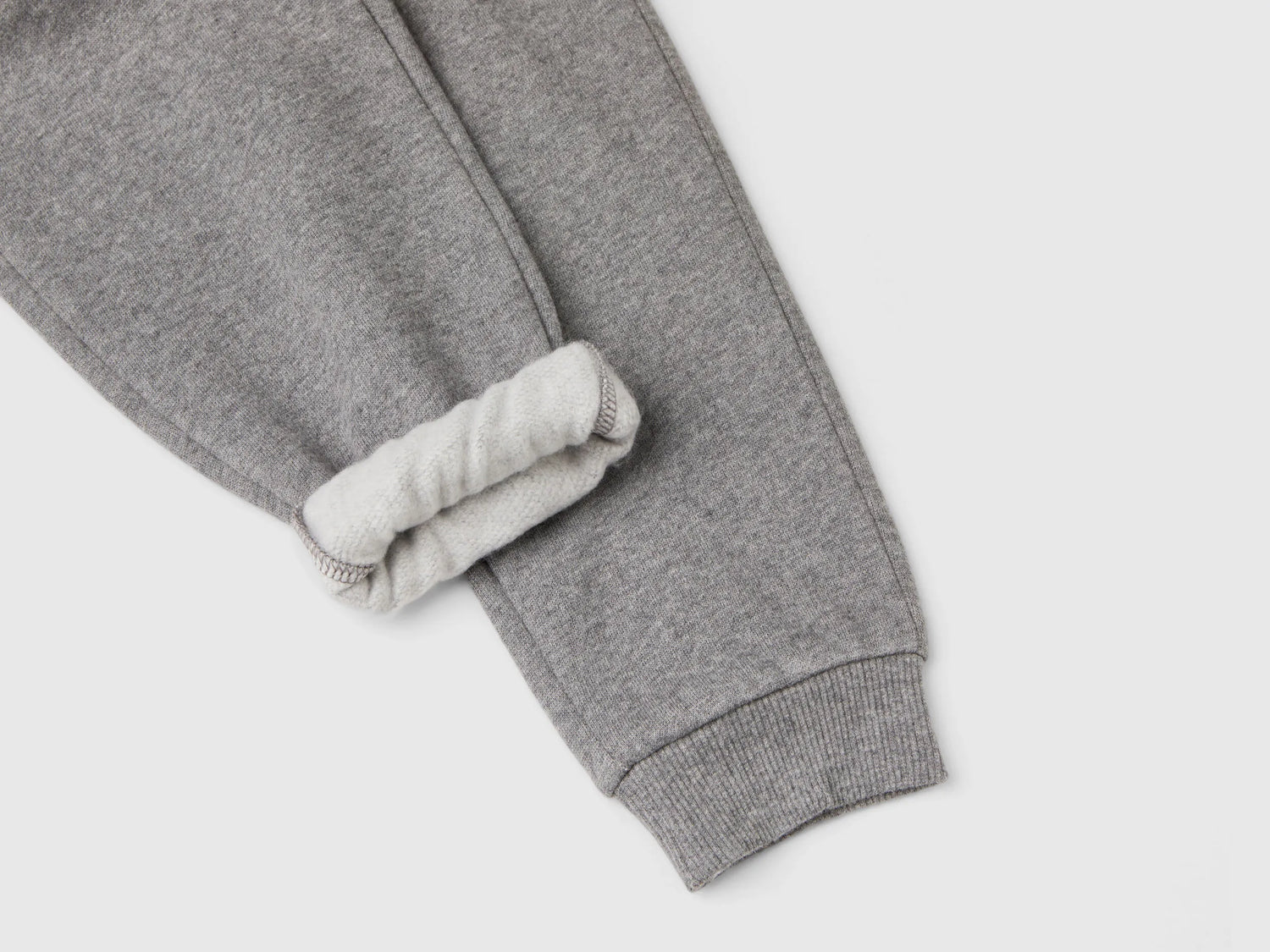 Benetton_Dark Gray_Warm Sweat Joggers_3EB5GF04A_507_03