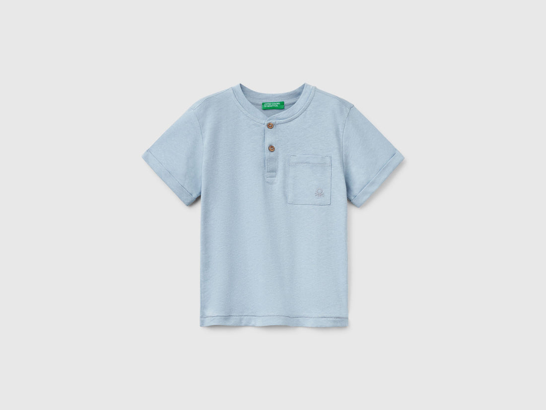 Benetton_T-Shirt with Henley Neck_3F4JG10IF_2F9_01