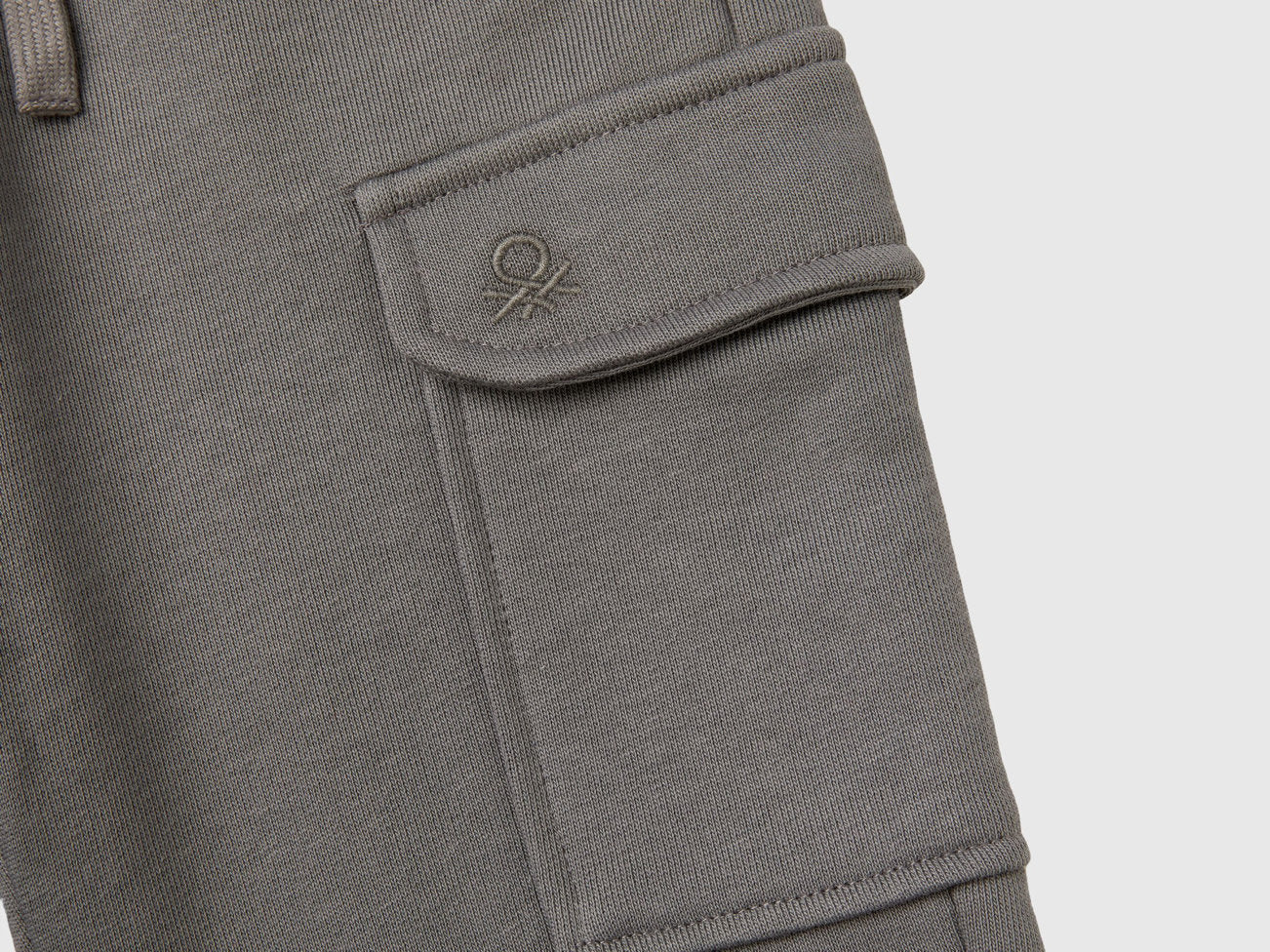 Cargo Sweatpants_3FWYGF045_00W_03