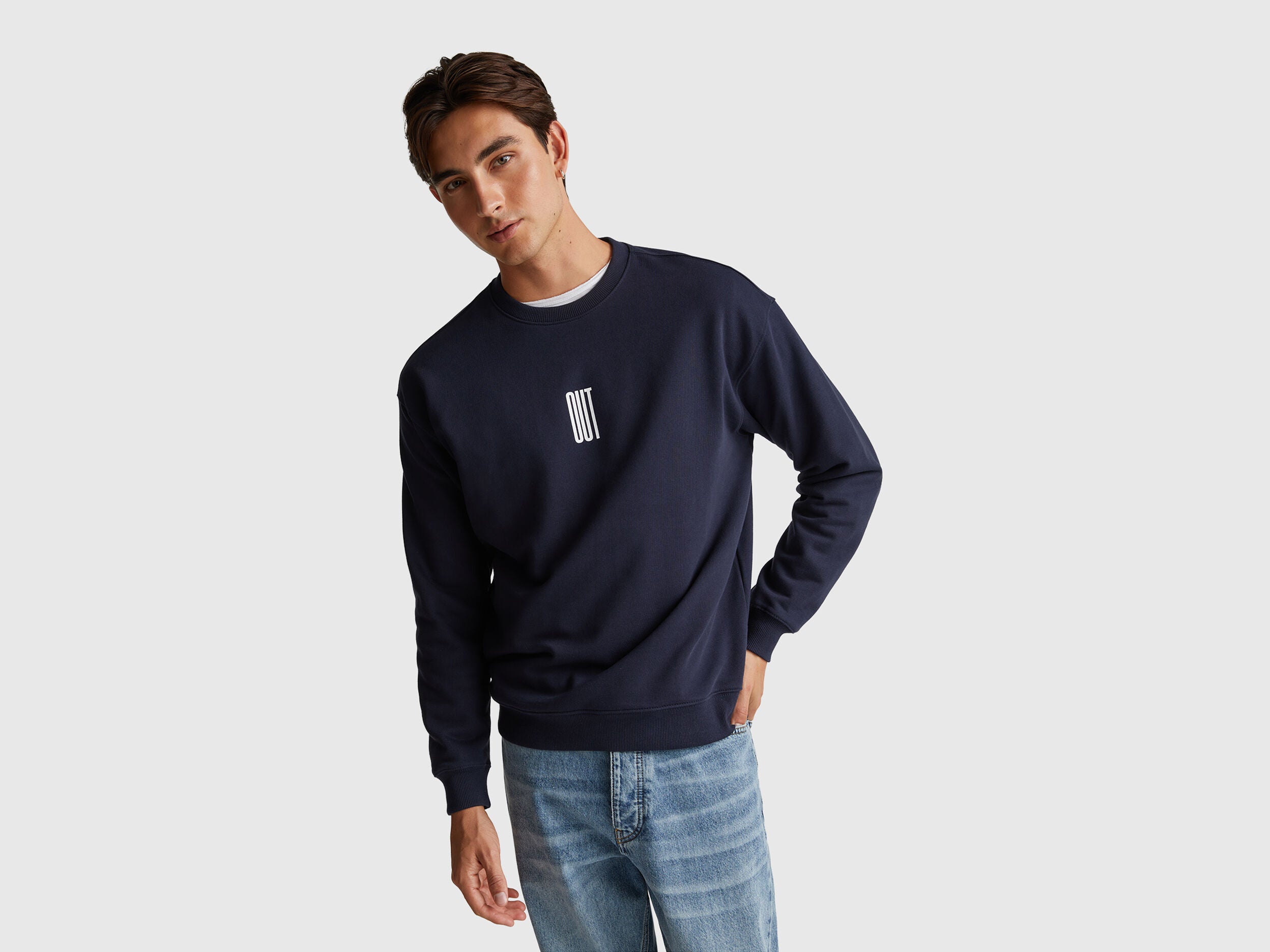 Benetton_Dark Blue_Relaxed Fit Sweatshirt with Print_3FWYU10AZ_3C1_01