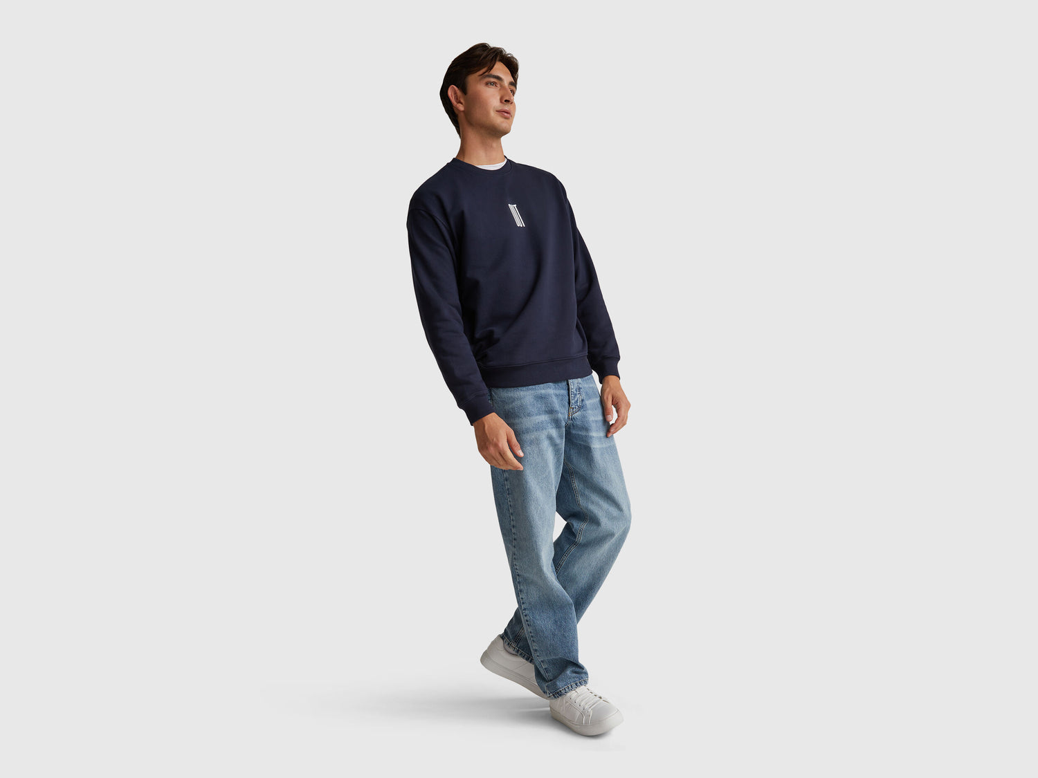 Benetton_Dark Blue_Relaxed Fit Sweatshirt with Print_3FWYU10AZ_3C1_03