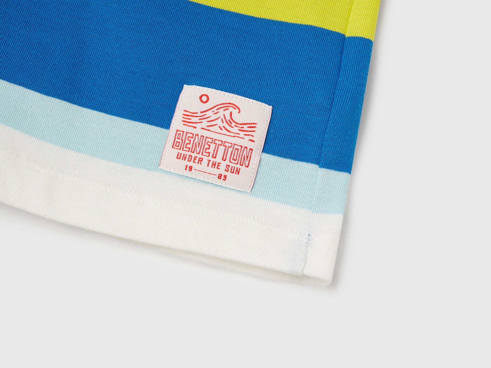 Benetton_Striped Shorts_3FZMG901U_902_03