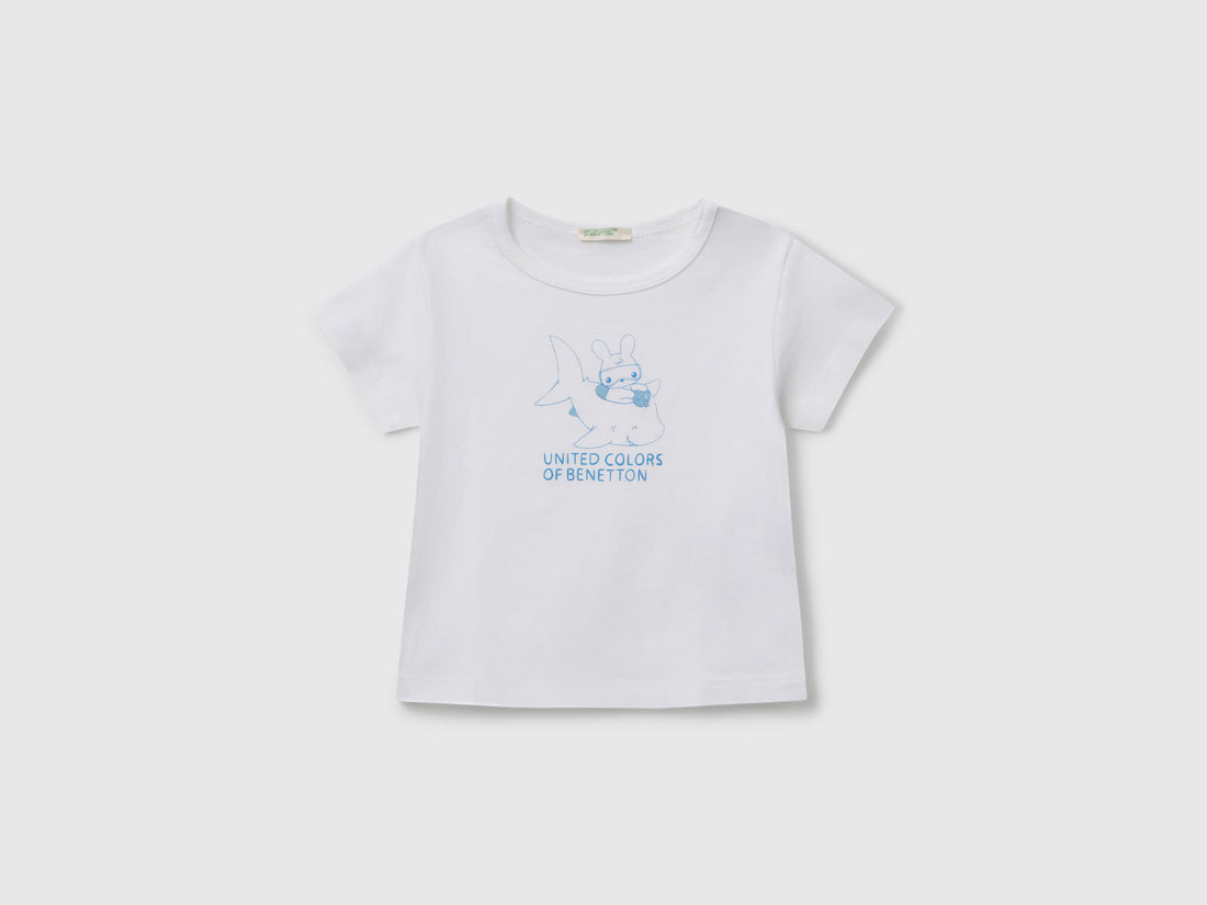 Benetton_Short Sleeve T-Shirt with Print_3I1XA1069_901_01