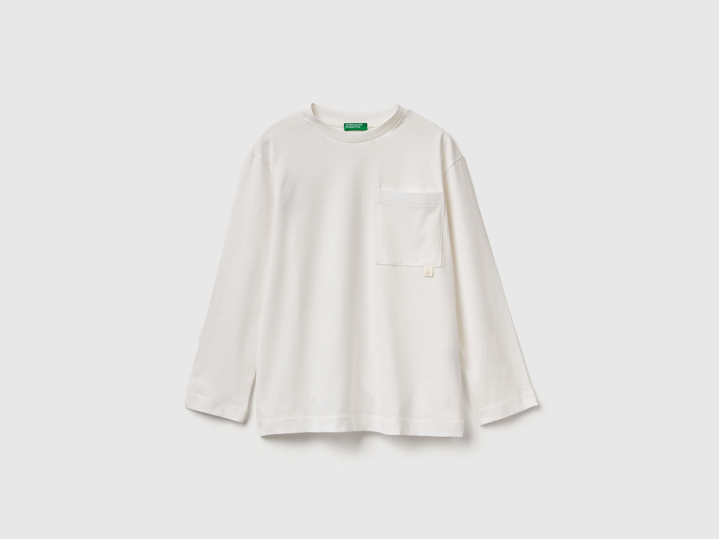 Benetton_Creamy White_T-Shirt with Bold Print_3I1XC10QS_074_01