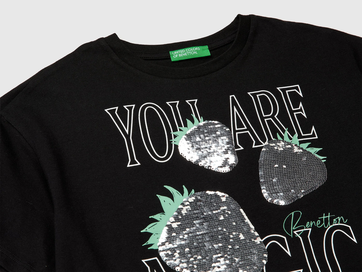 Benetton Black Girls T-Shirt with Print and Sequins SKU: 3I1XC10SF_100 Image 03