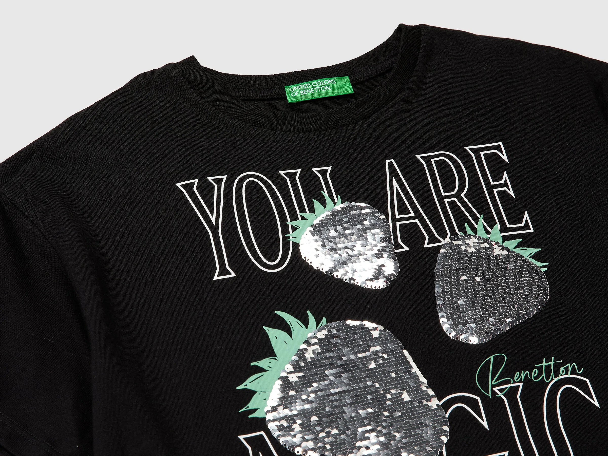 Benetton Black Girls T-Shirt with Print and Sequins SKU: 3I1XC10SF_100 Image 03