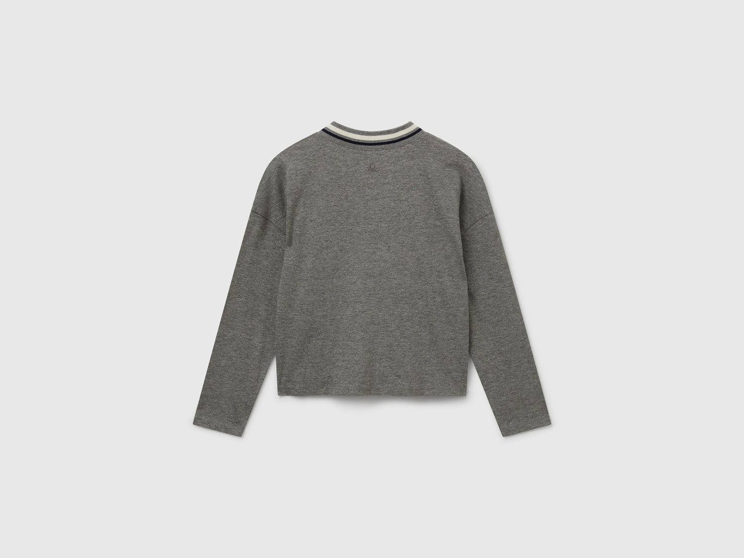 Benetton_Dark Gray_T-Shirt with Sequin Embroidery_3I1XC400E_507_02