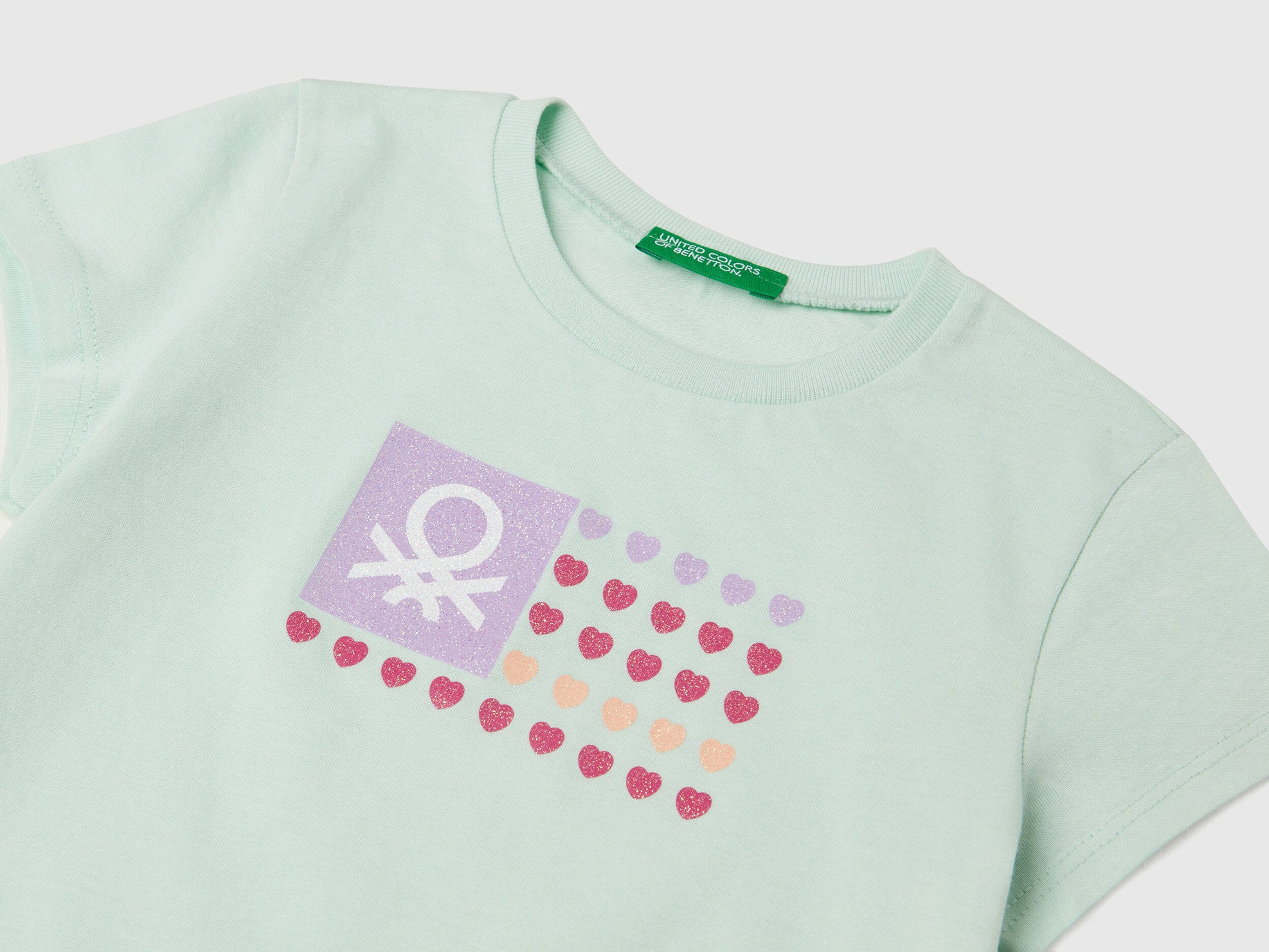 Benetton_T-Shirt with Glitter Print_3I1XG10HU_0H4_03