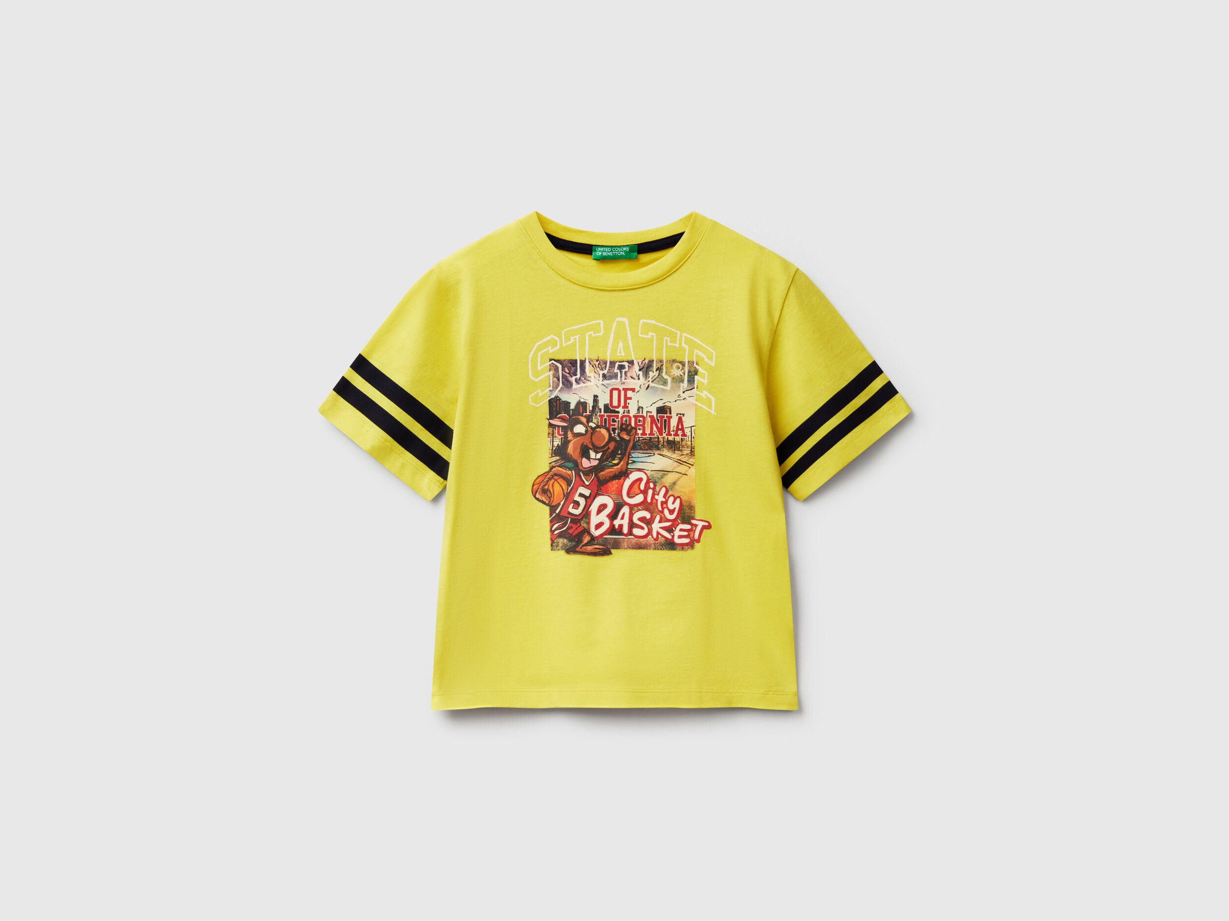 Benetton_Oversized Fit T-Shirt with Photographic Print_3I1XG10IM_1T1_01