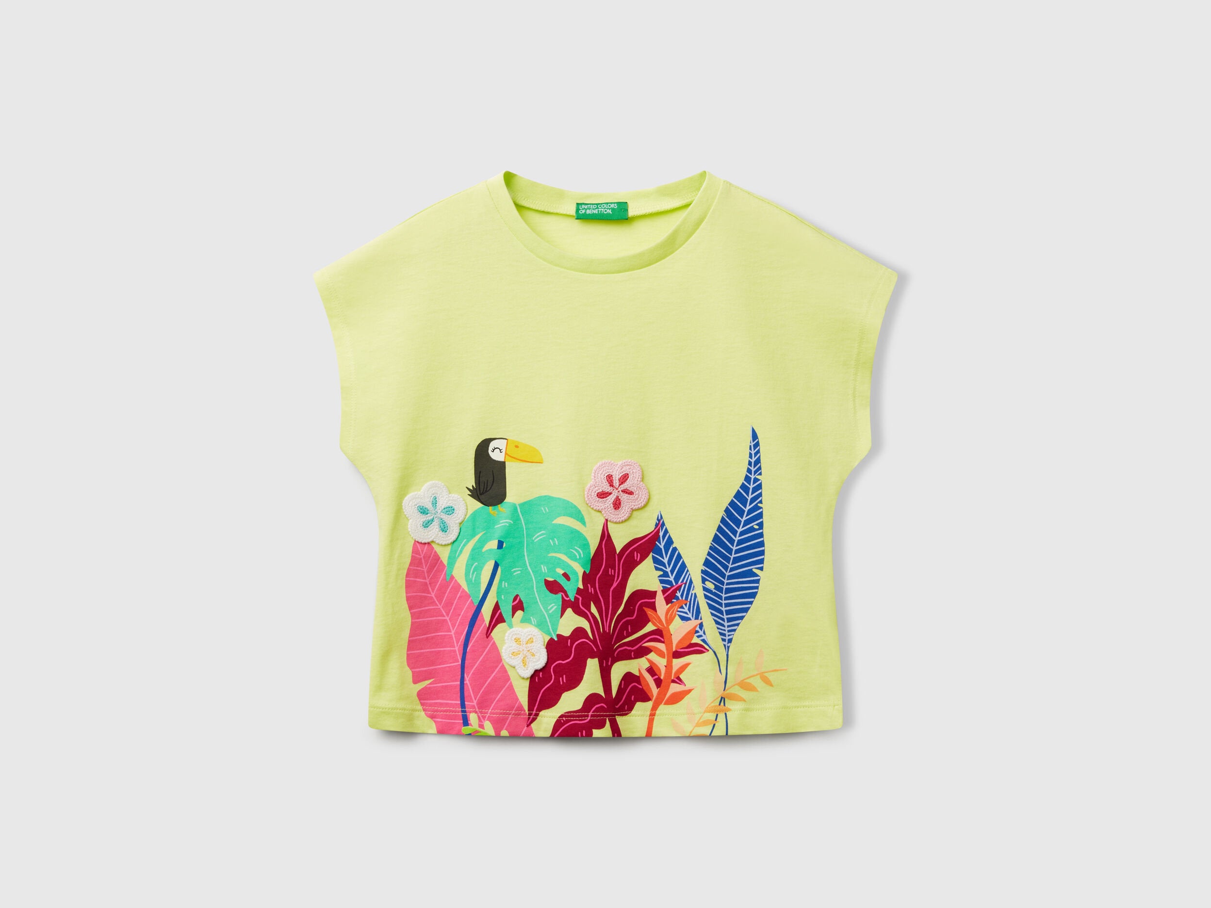 Benetton_T-Shirt with Print and Crochet Applique_3I1XG10JH_18A_01
