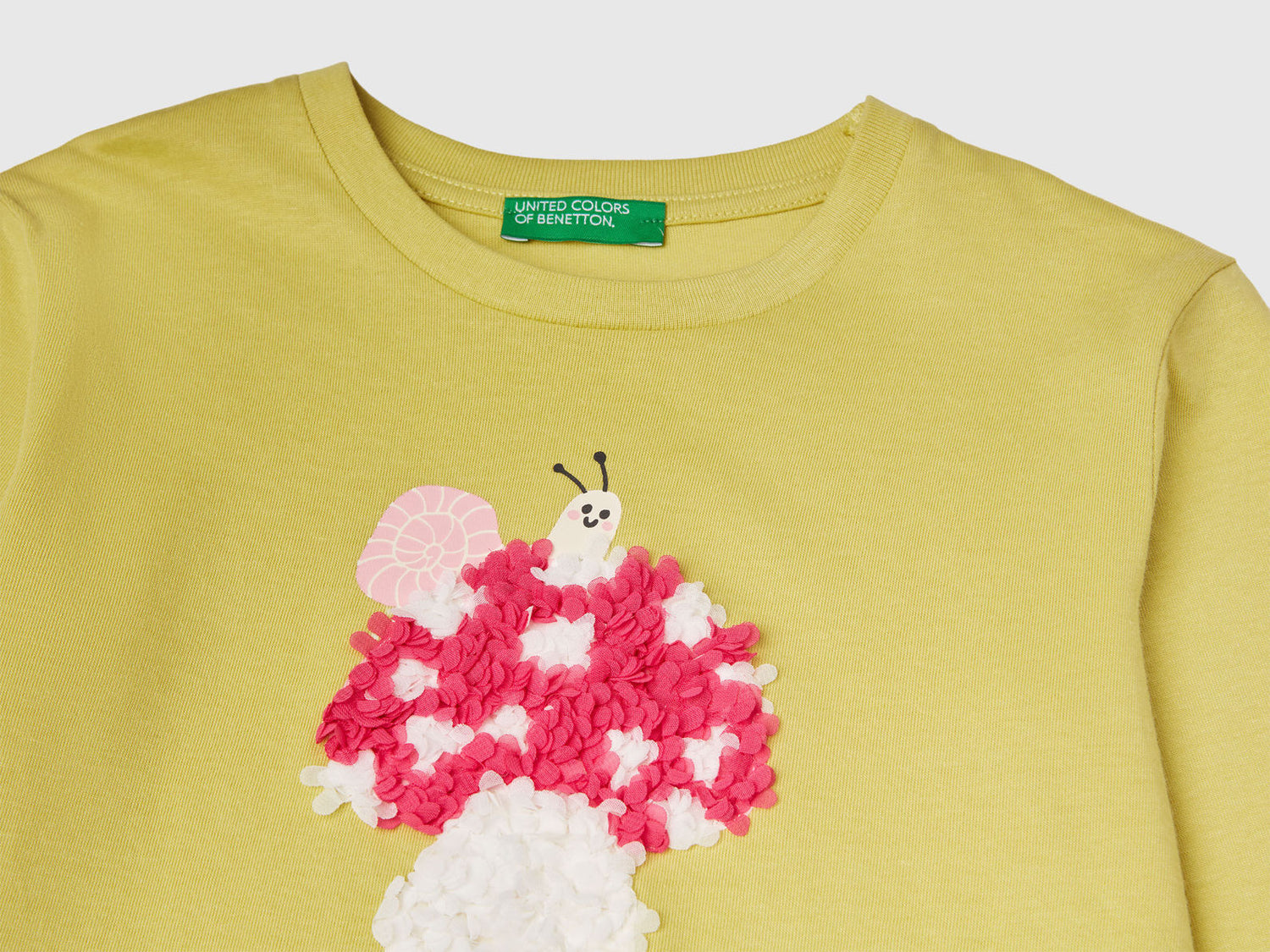 Benetton_Yellow_T-Shirt with Petal Effect Applique_3I1XG10K8_0Y6_03