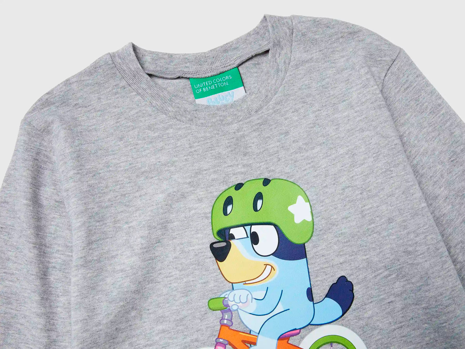 Benetton_Light Gray_T-Shirt with Bluey ©Ludo Studio Print_3I1XG10KH_501_03