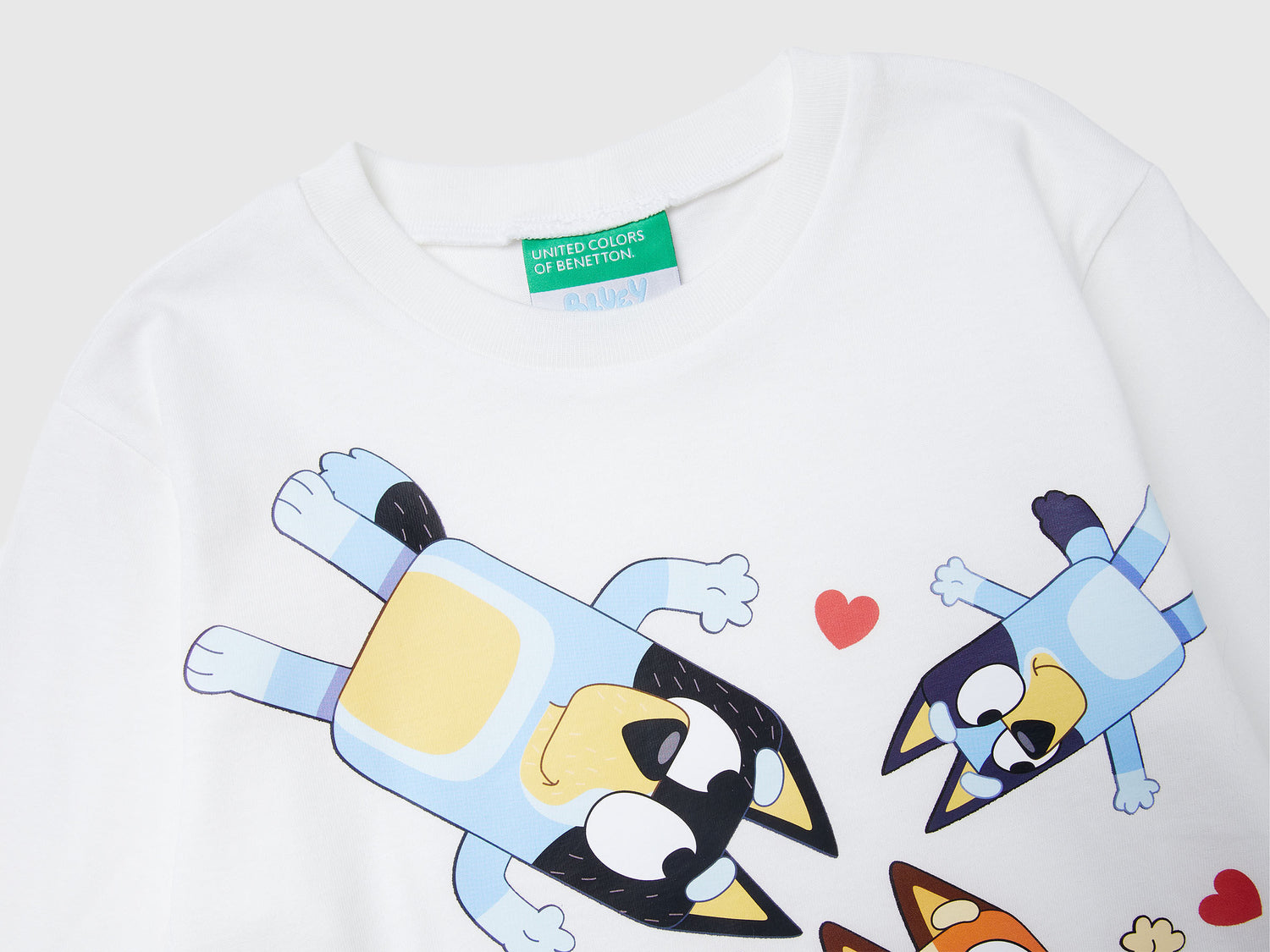 Benetton_Creamy White_T-Shirt with Bluey ©Ludo Studio Print_3I1XG10KI_074_03